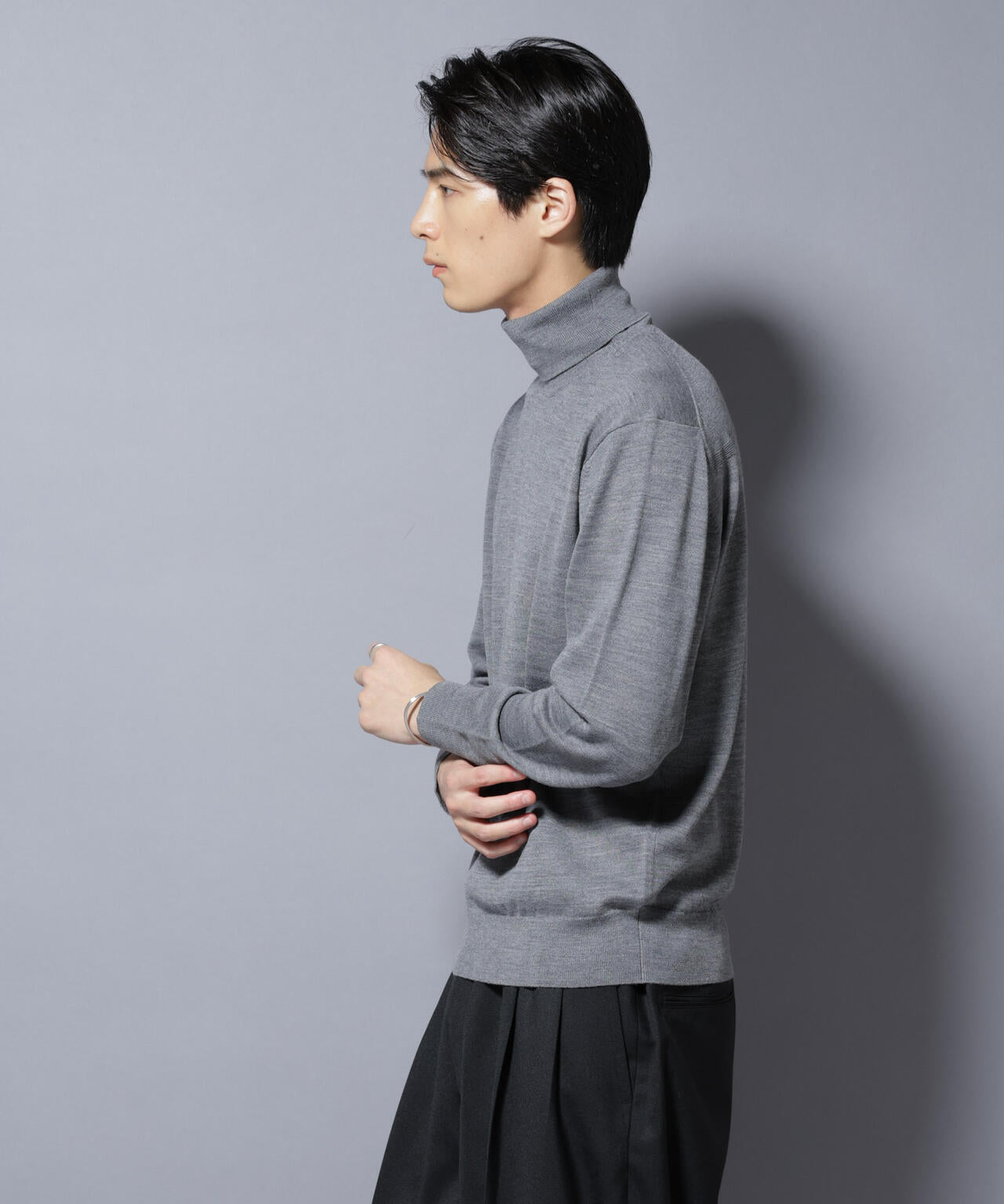 「毛玉レスニット」ファインゲージタートルネック 6685222204