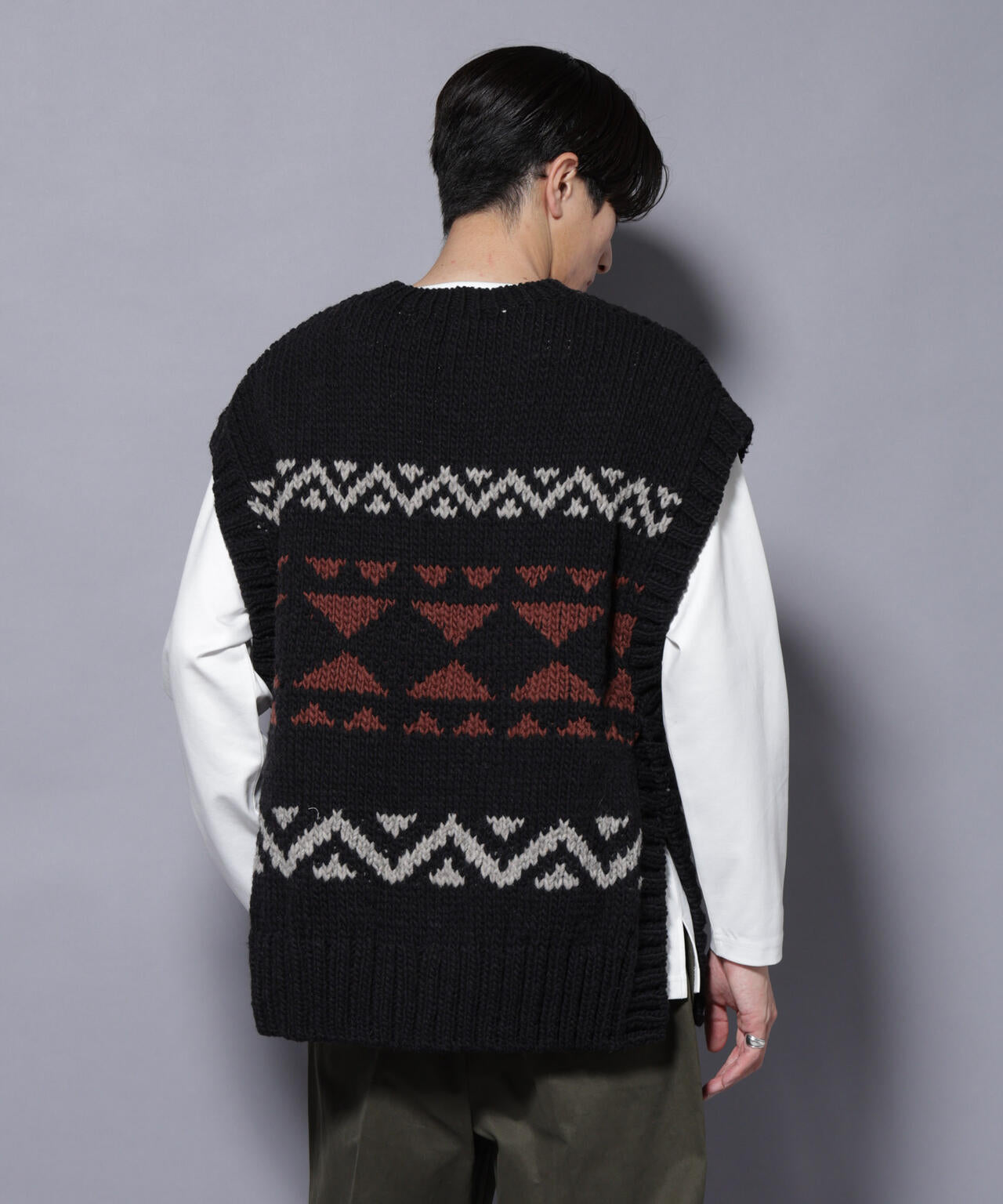 ペルー産ハンドニットベスト 6685222208