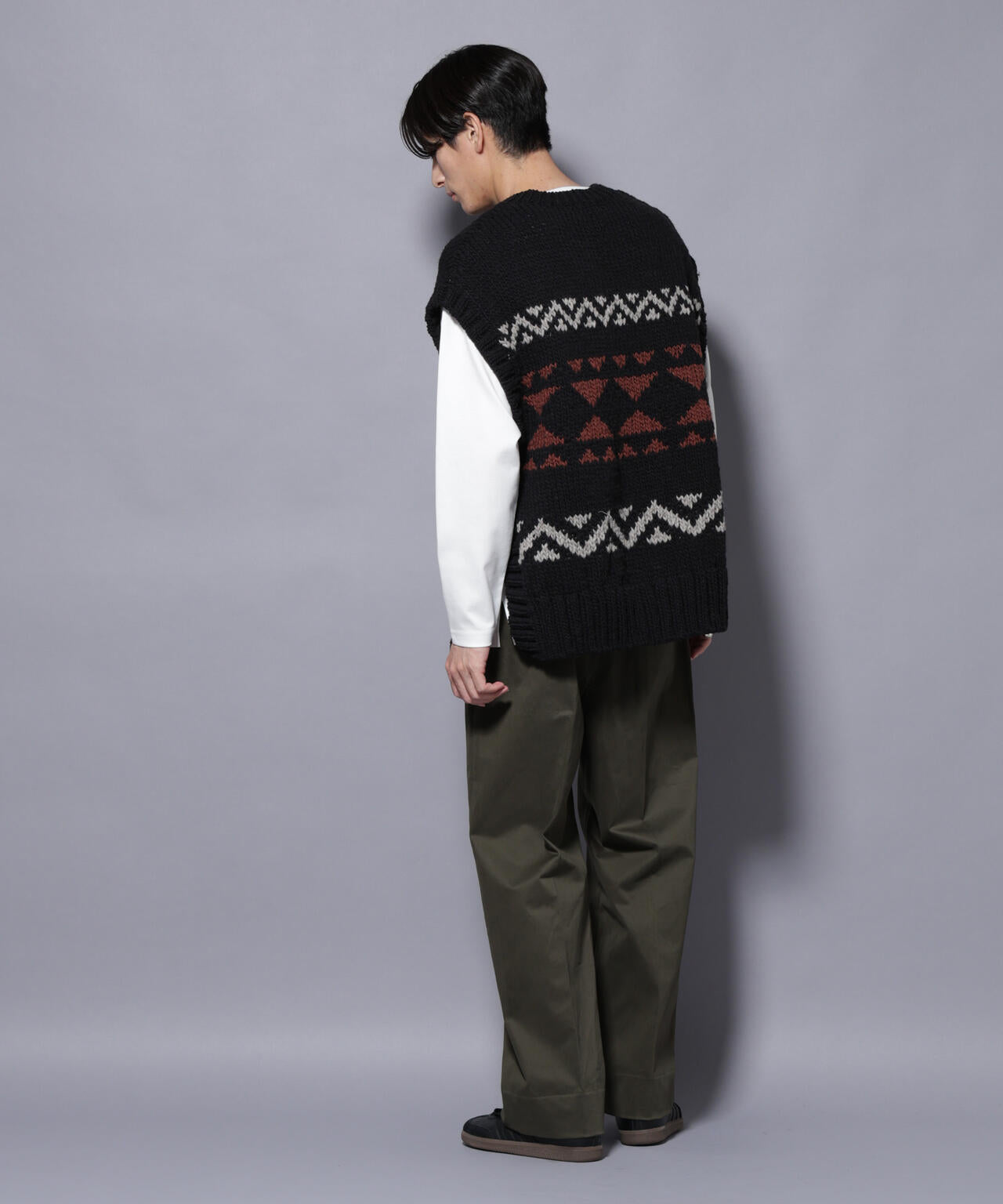 ペルー産ハンドニットベスト 6685222208