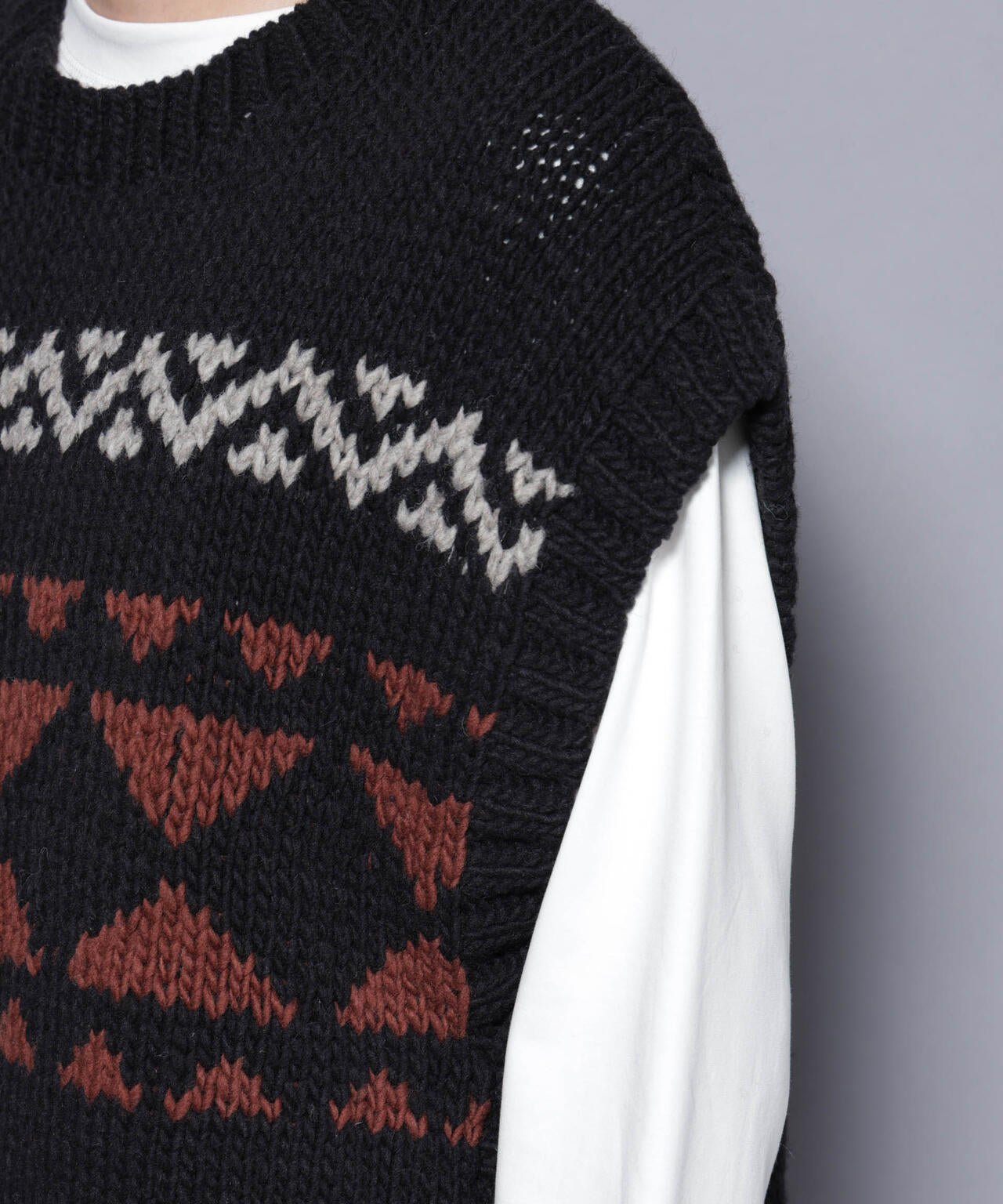 ペルー産ハンドニットベスト 6685222208