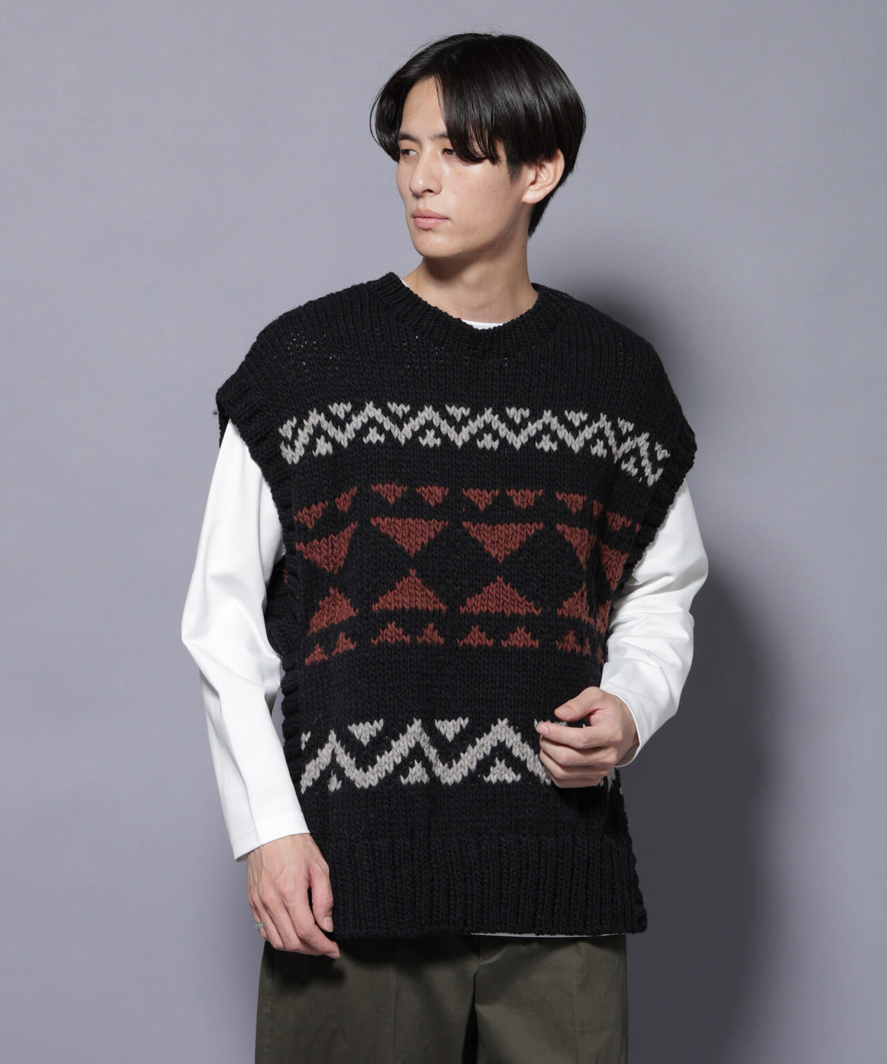 ペルー産ハンドニットベスト 6685222208