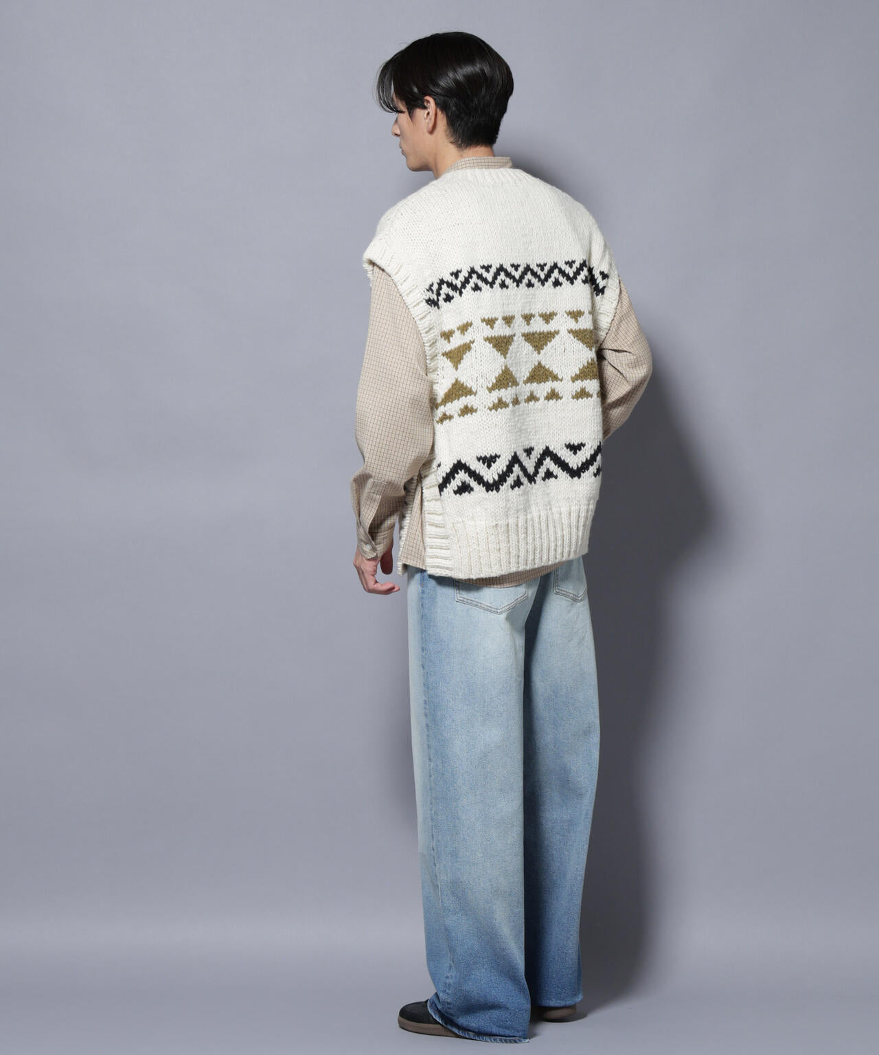 ペルー産ハンドニットベスト 6685222208