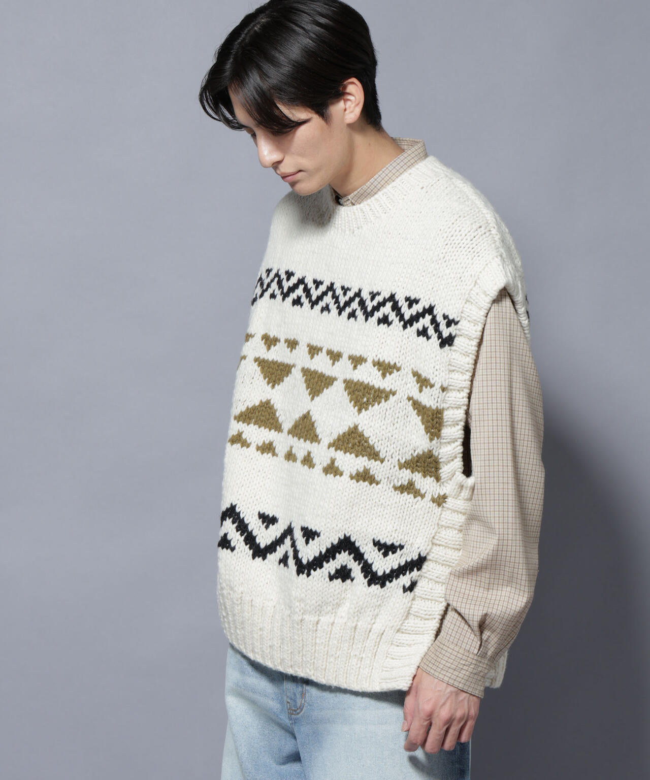 ペルー産ハンドニットベスト 6685222208