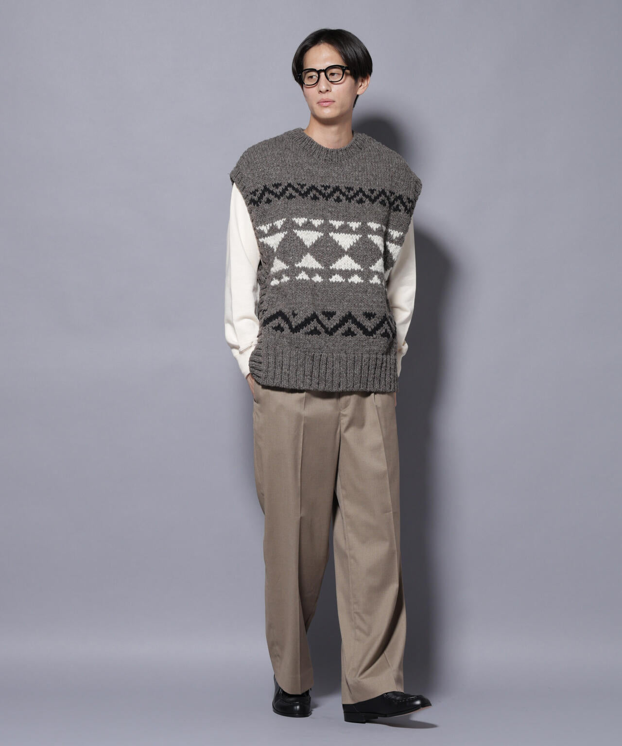 ペルー産ハンドニットベスト 6685222208