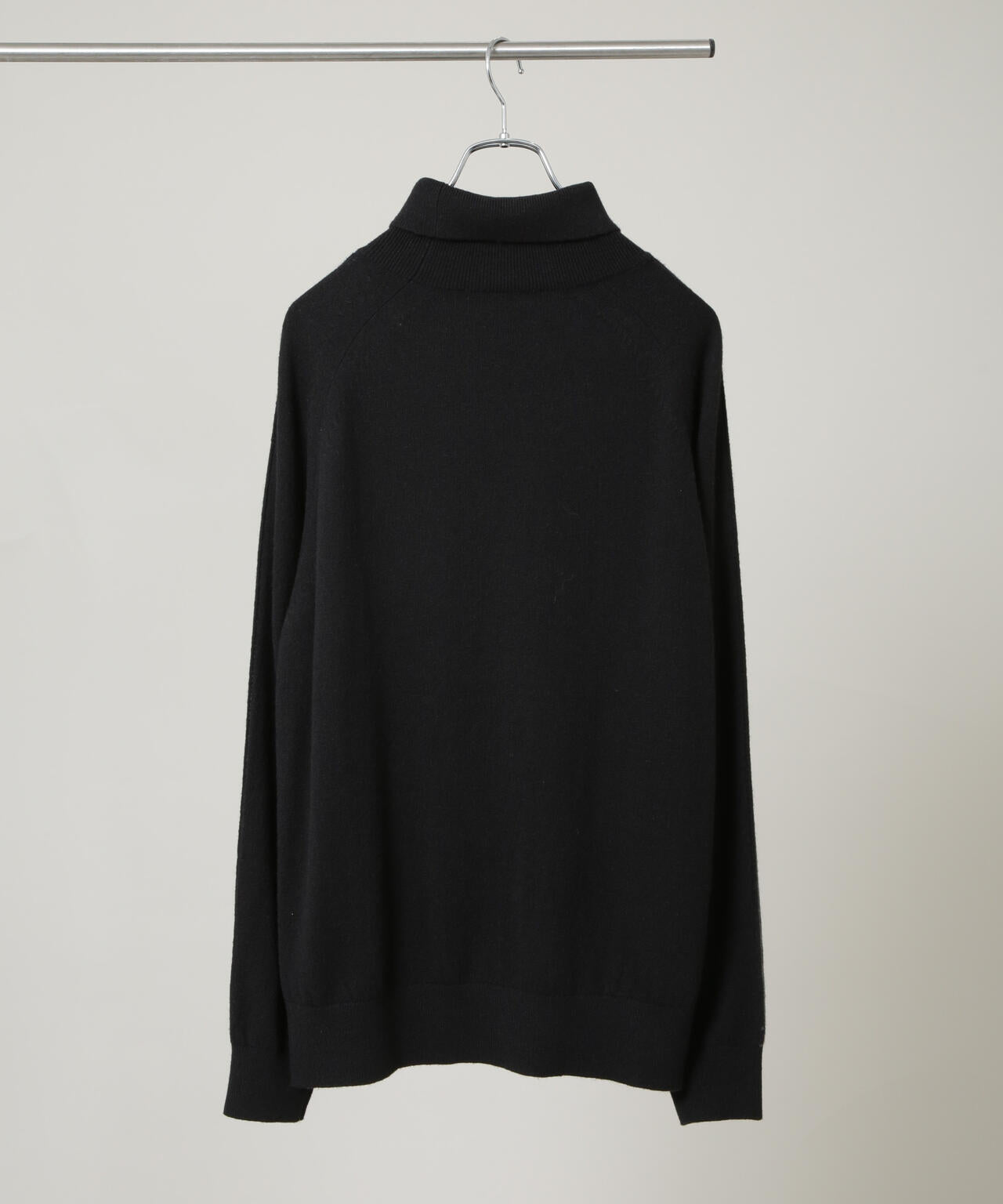 「HOTEL PALACE」 ショルダーデザインステッチタートルネックニット 6685222213