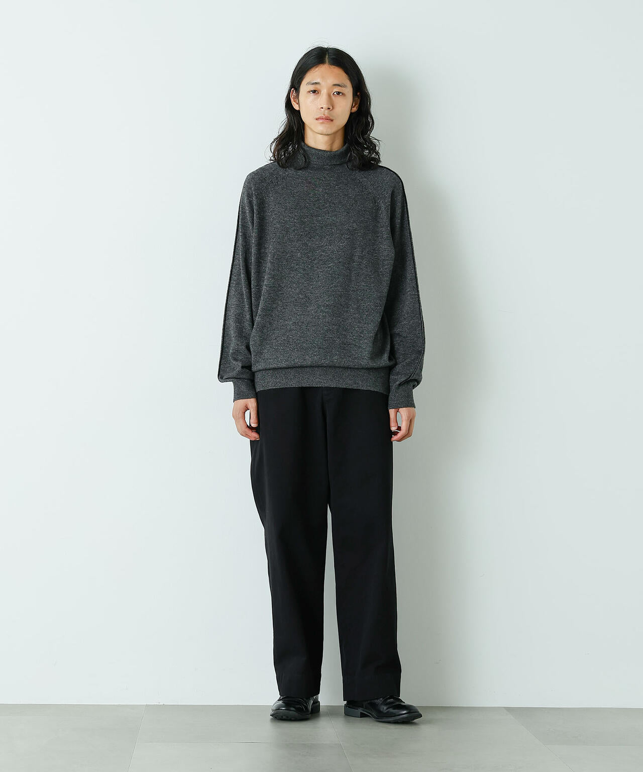 「HOTEL PALACE」 ショルダーデザインステッチタートルネックニット 6685222213