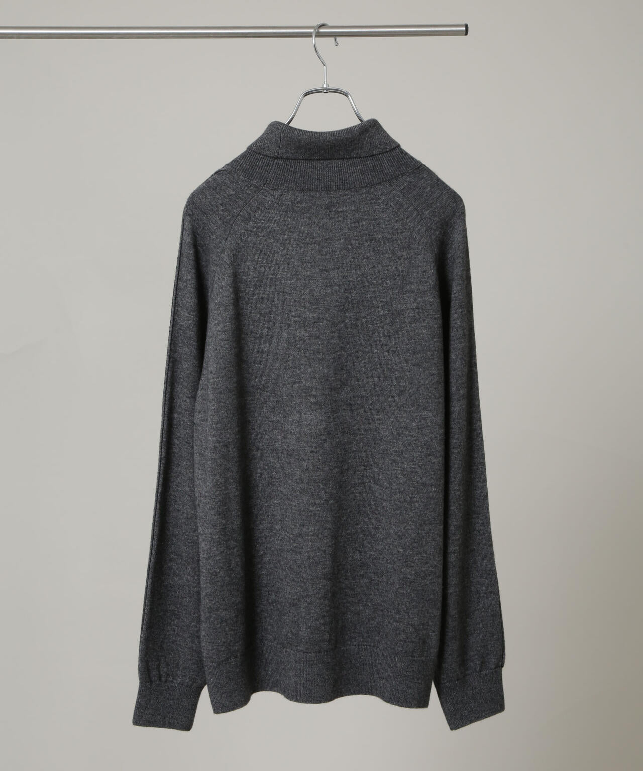 「HOTEL PALACE」 ショルダーデザインステッチタートルネックニット 6685222213