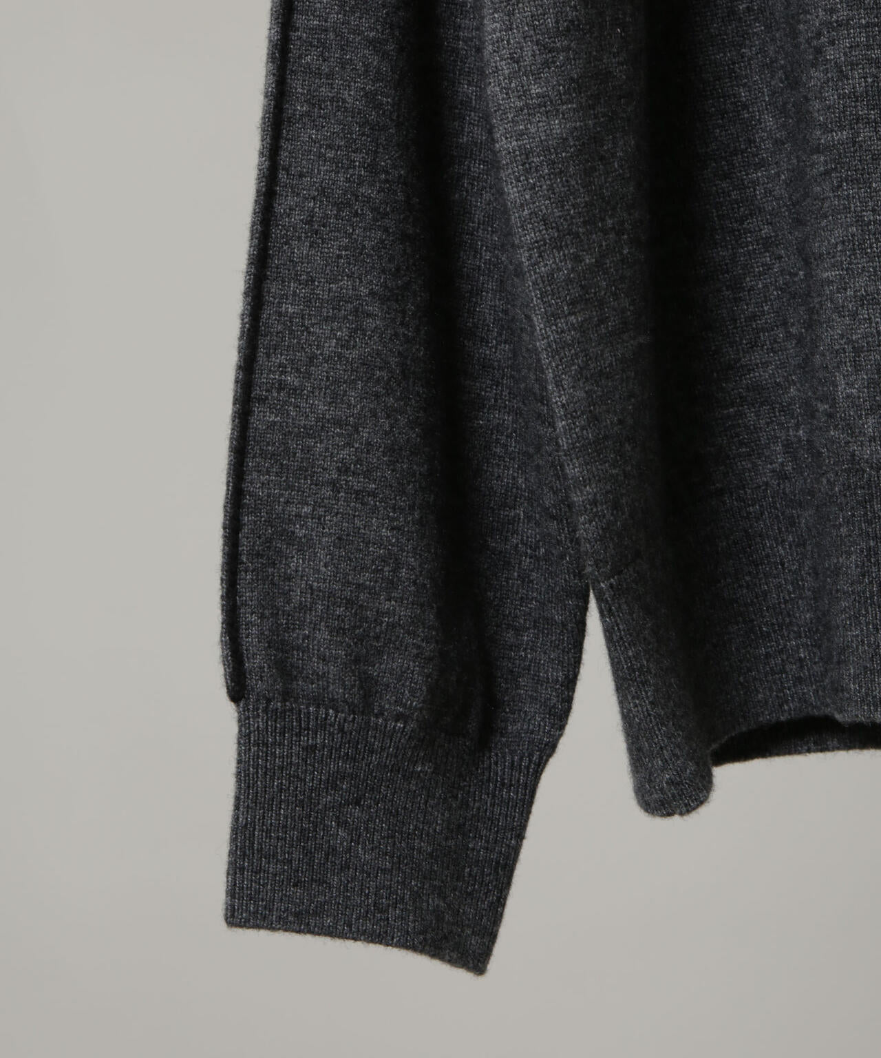 「HOTEL PALACE」 ショルダーデザインステッチタートルネックニット 6685222213