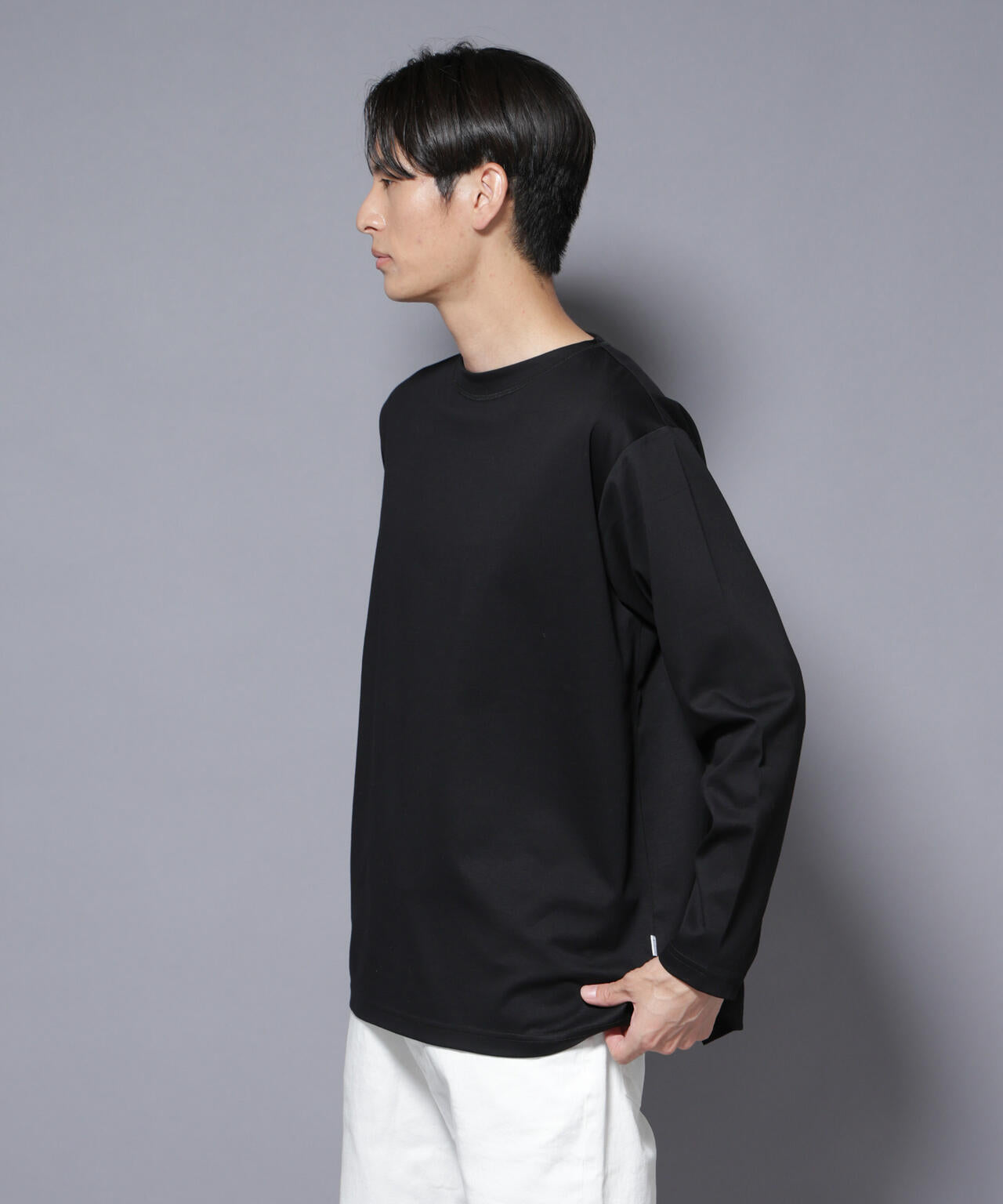 「NJ/CLUB」モクロディ ボートネック サイドスリットTシャツ 6685223214