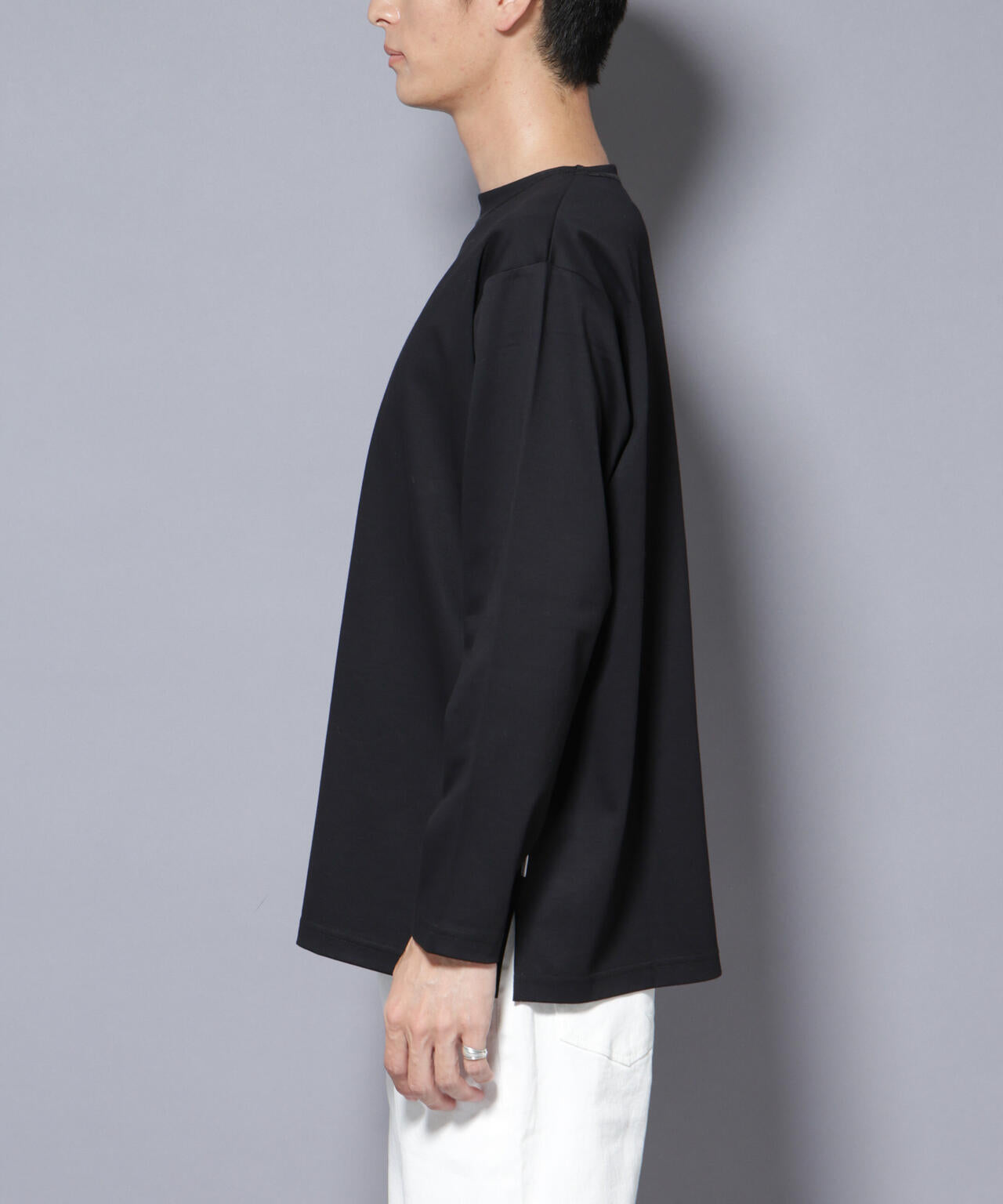 「NJ/CLUB」モクロディ ボートネック サイドスリットTシャツ 6685223214