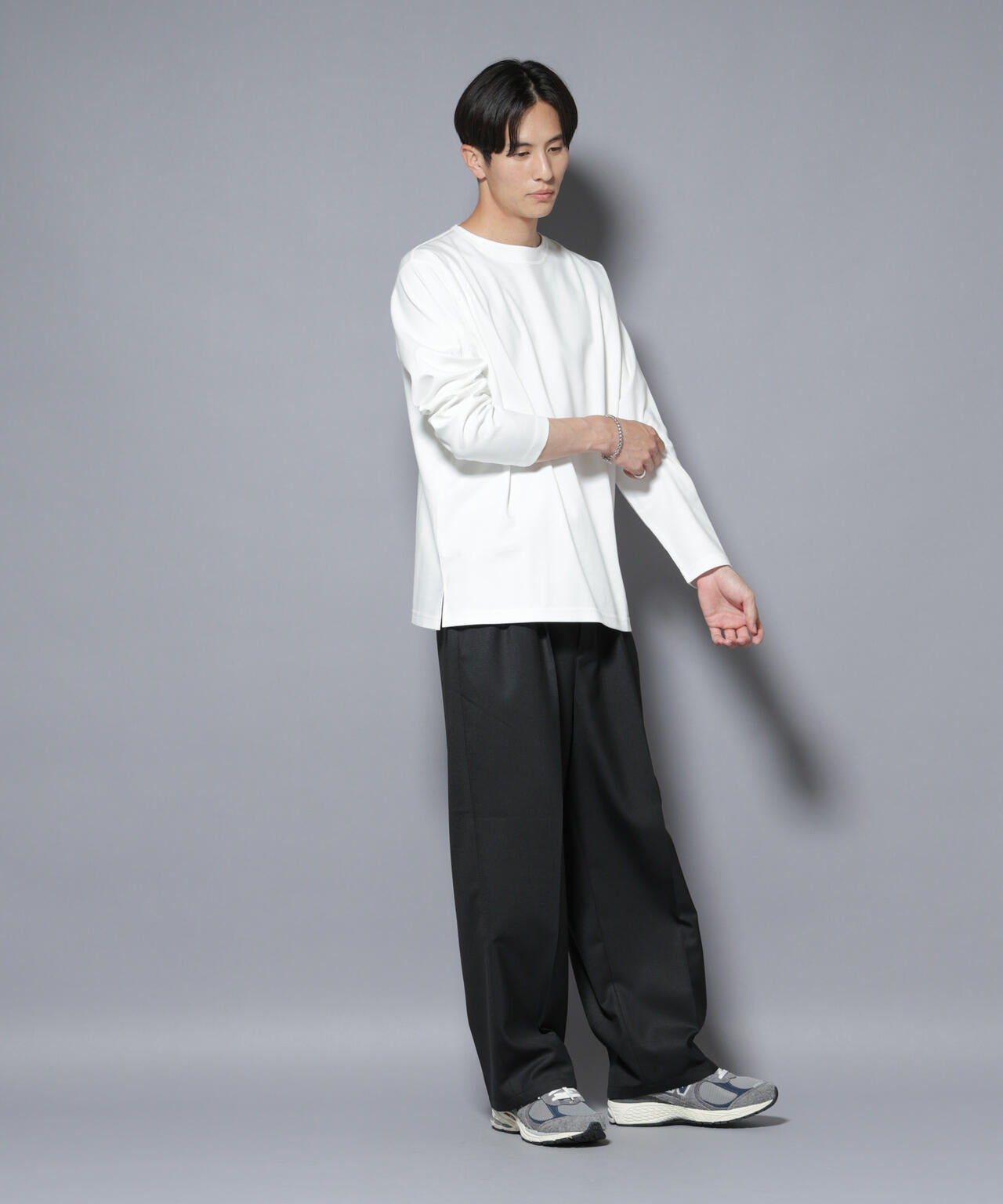 「NJ/CLUB」モクロディ ボートネック サイドスリットTシャツ 6685223214