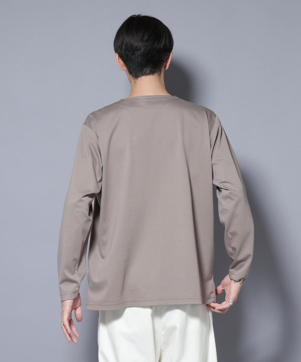 「NJ/CLUB」モクロディ ボートネック サイドスリットTシャツ 6685223214