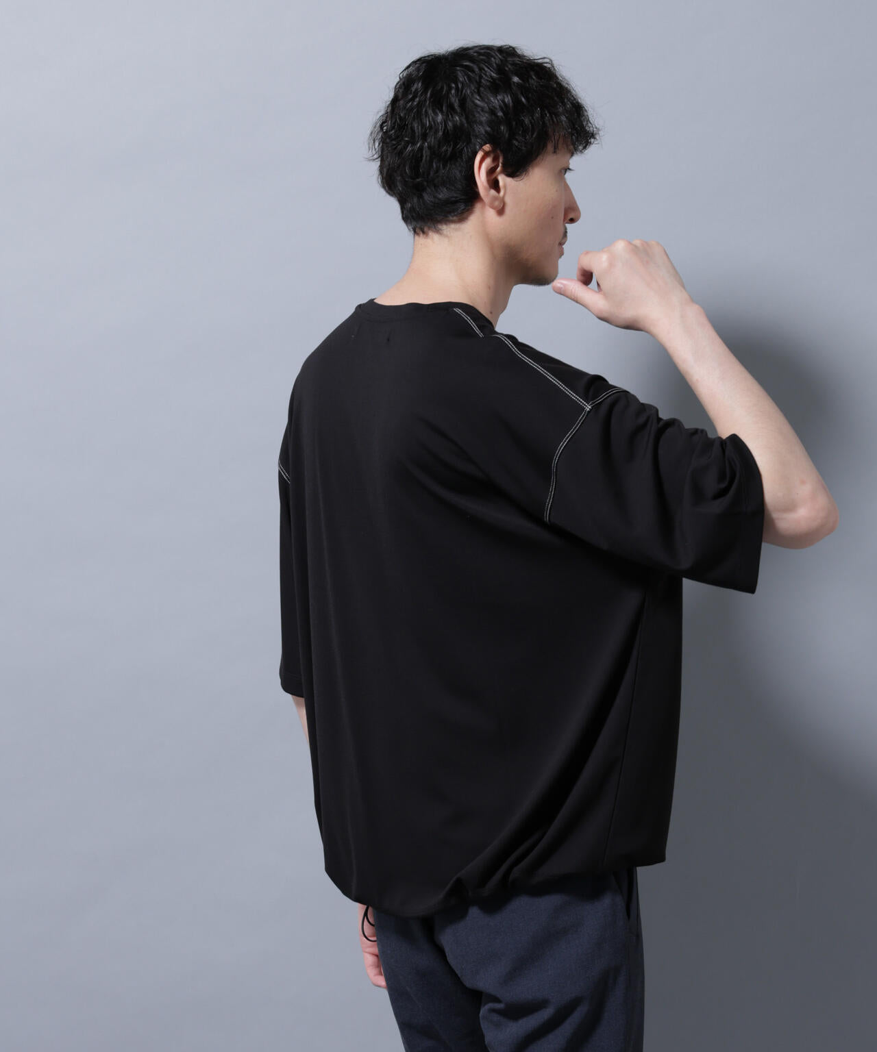 配色ステッチ フェイクスエードポケットTシャツ 6685224215