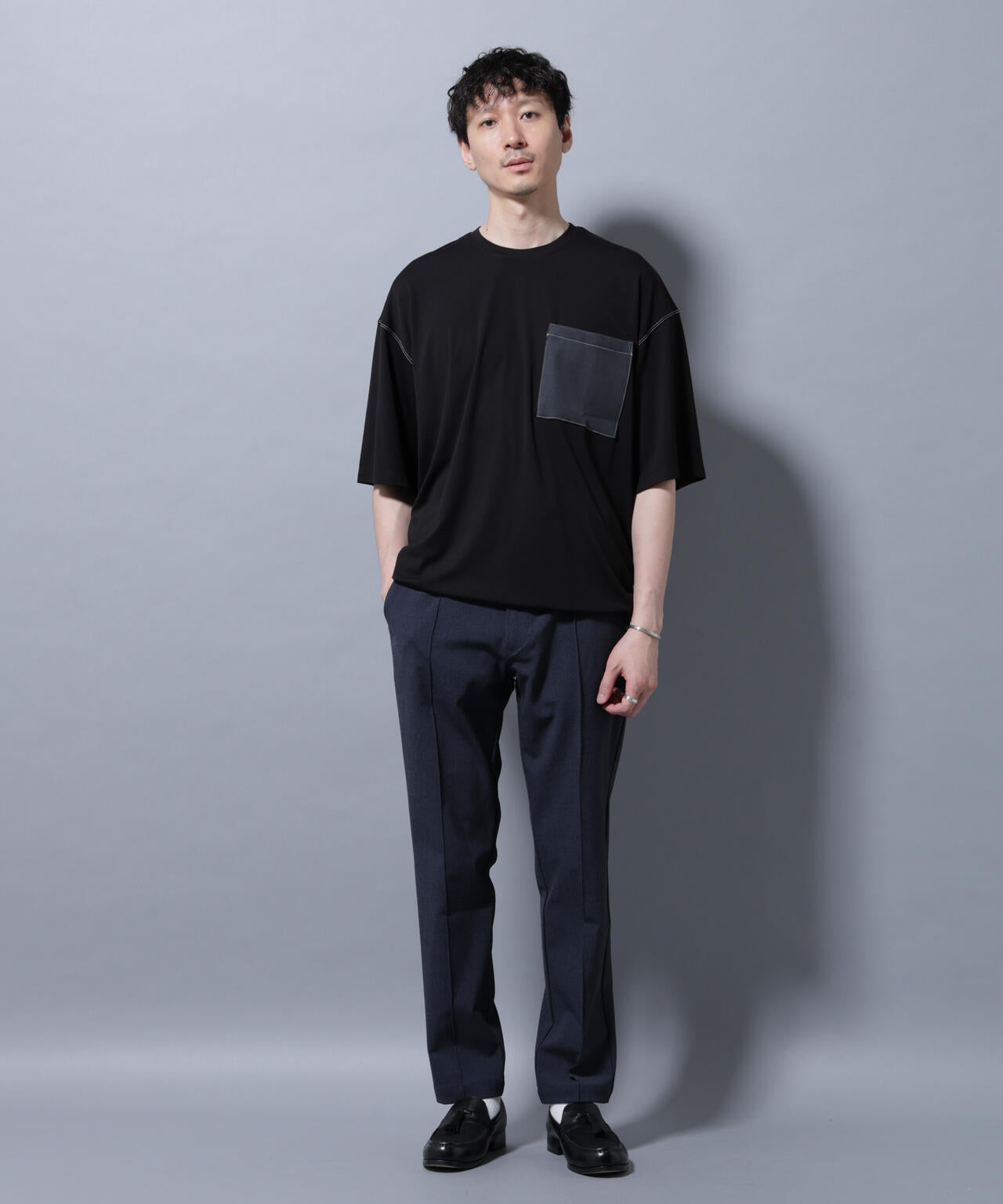 配色ステッチ フェイクスエードポケットTシャツ 6685224215