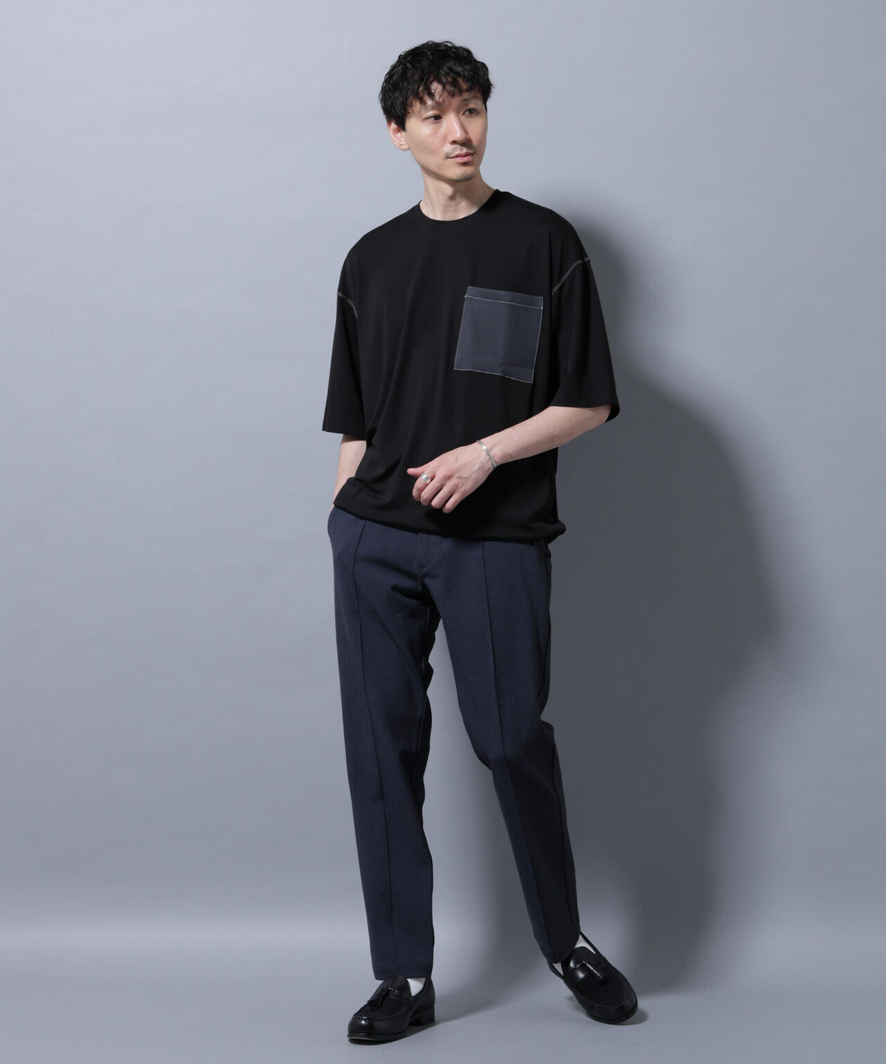 配色ステッチ フェイクスエードポケットTシャツ 6685224215