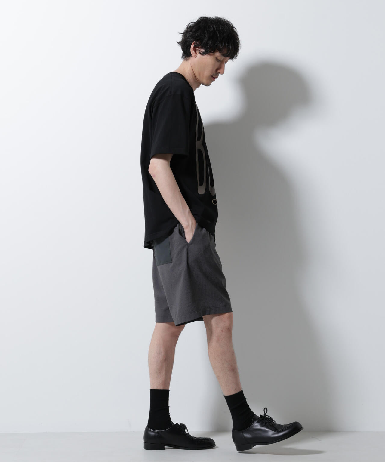 「BOHO CHIC」エディトリアル プリントTシャツ 6685224216
