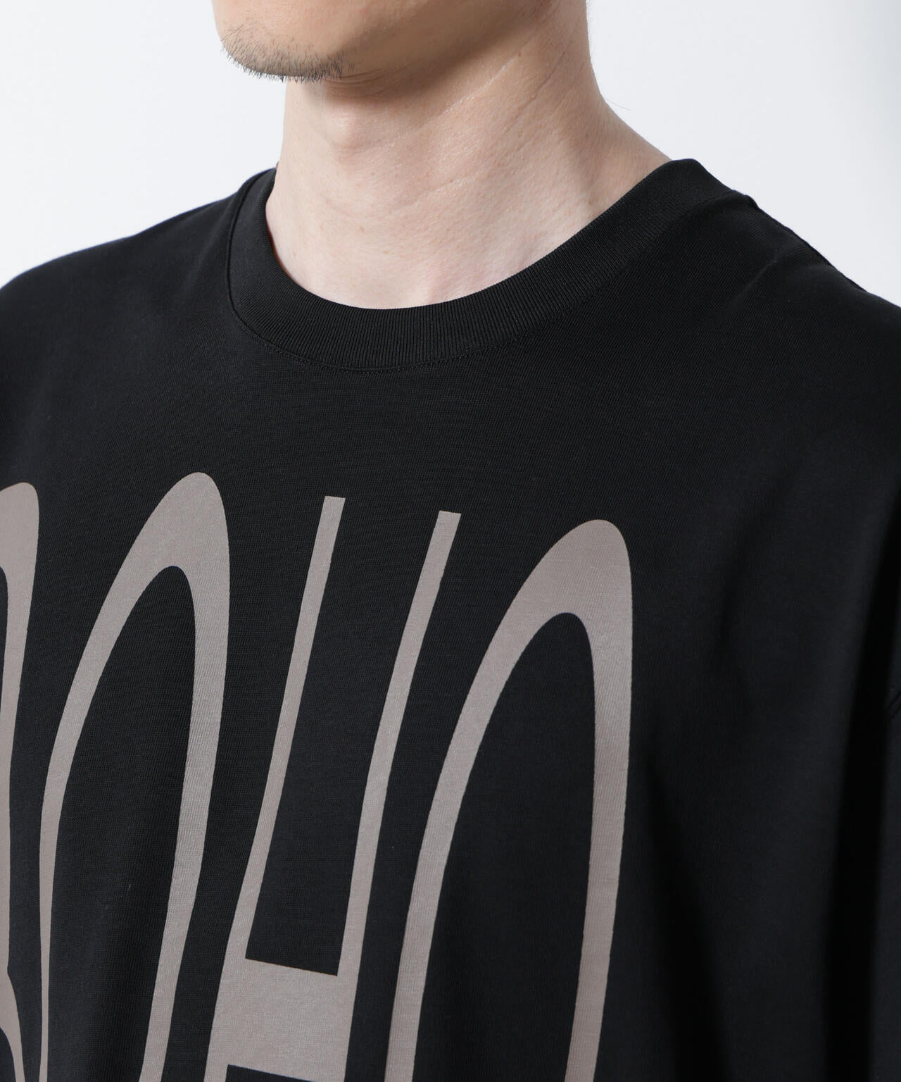 「BOHO CHIC」エディトリアル プリントTシャツ 6685224216