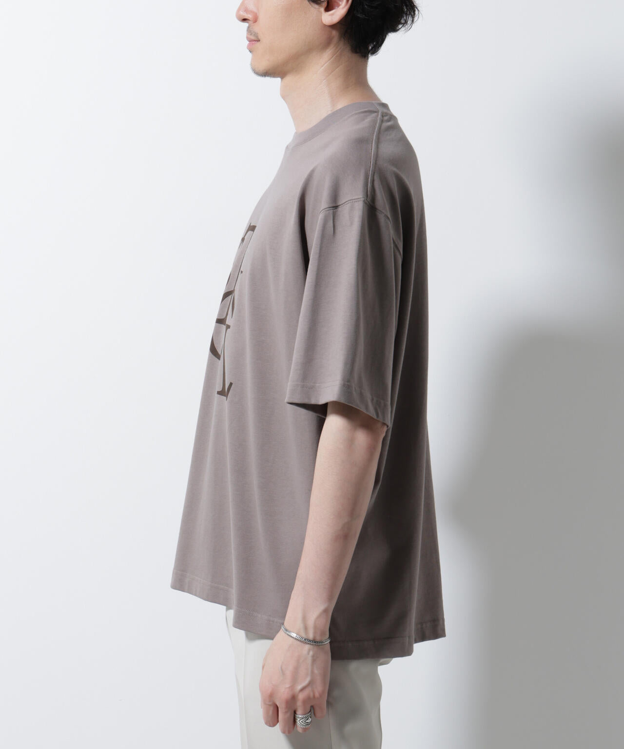 「BOTANICAL」エディトリアル プリントTシャツ 6685224217