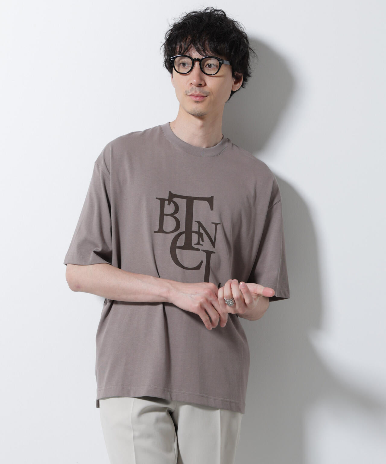 「BOTANICAL」エディトリアル プリントTシャツ 6685224217