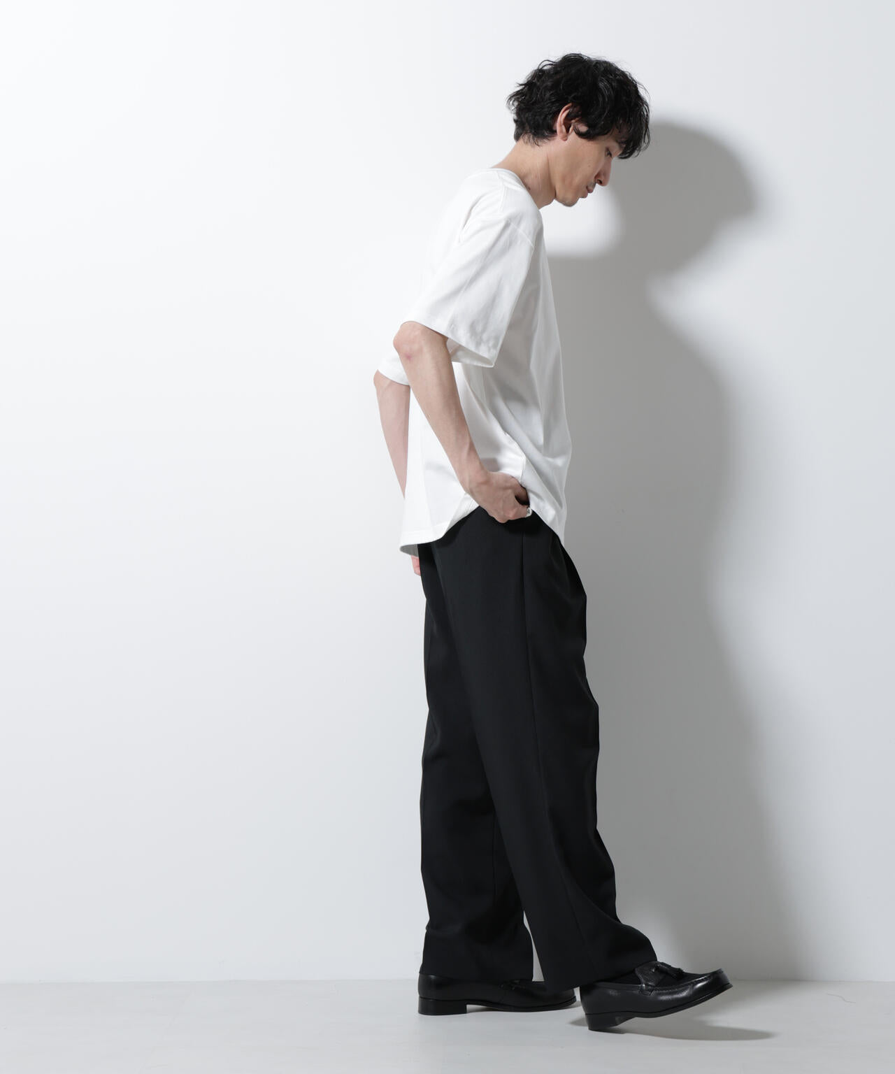 「Art & Craft」エディトリアル 刺繍Tシャツ 6685224218