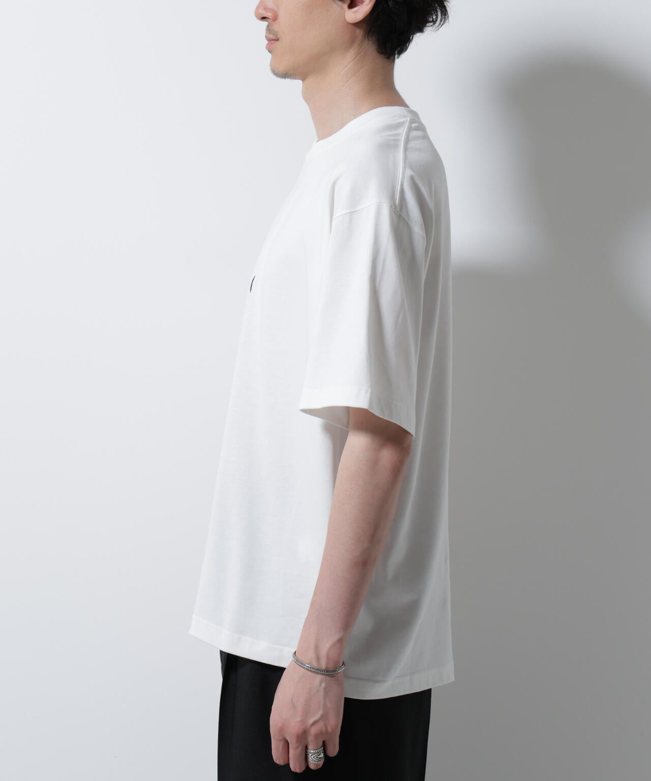 「Art & Craft」エディトリアル 刺繍Tシャツ 6685224218