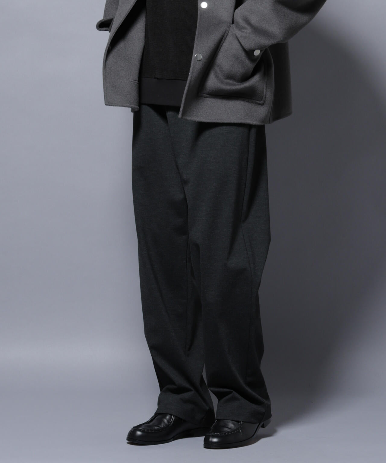 DELEGANTE TECH+ トラックパンツ 6685227206