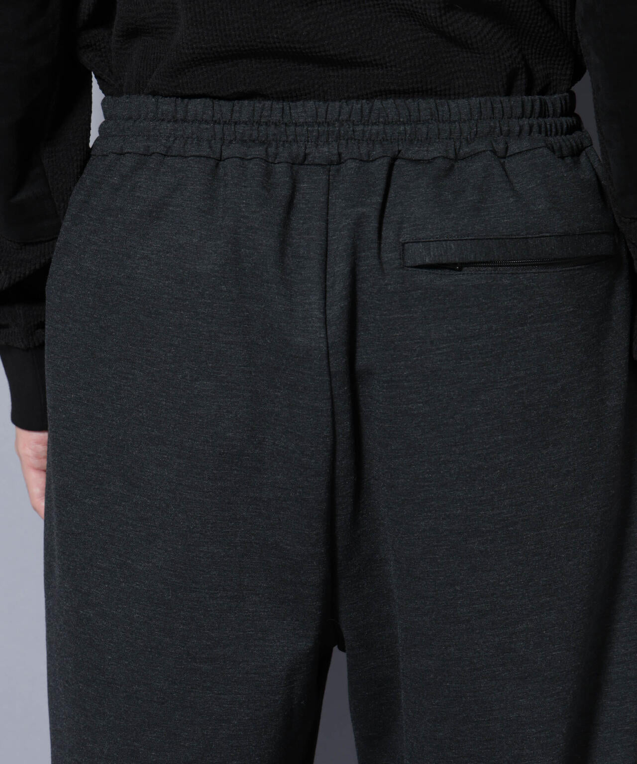DELEGANTE TECH+ トラックパンツ 6685227206