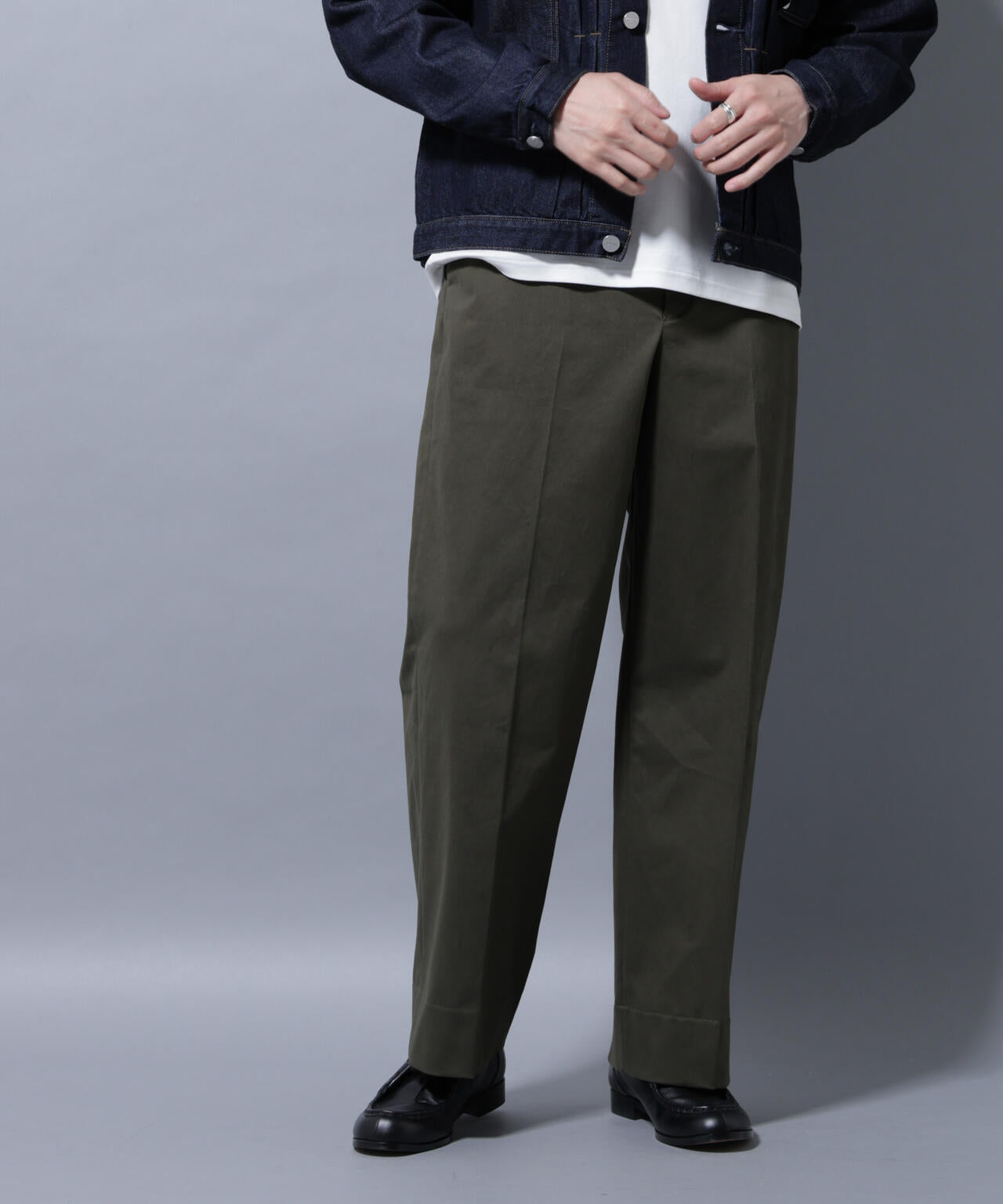 ピーチサテン ストレートフィット トラウザーズ 6685227209