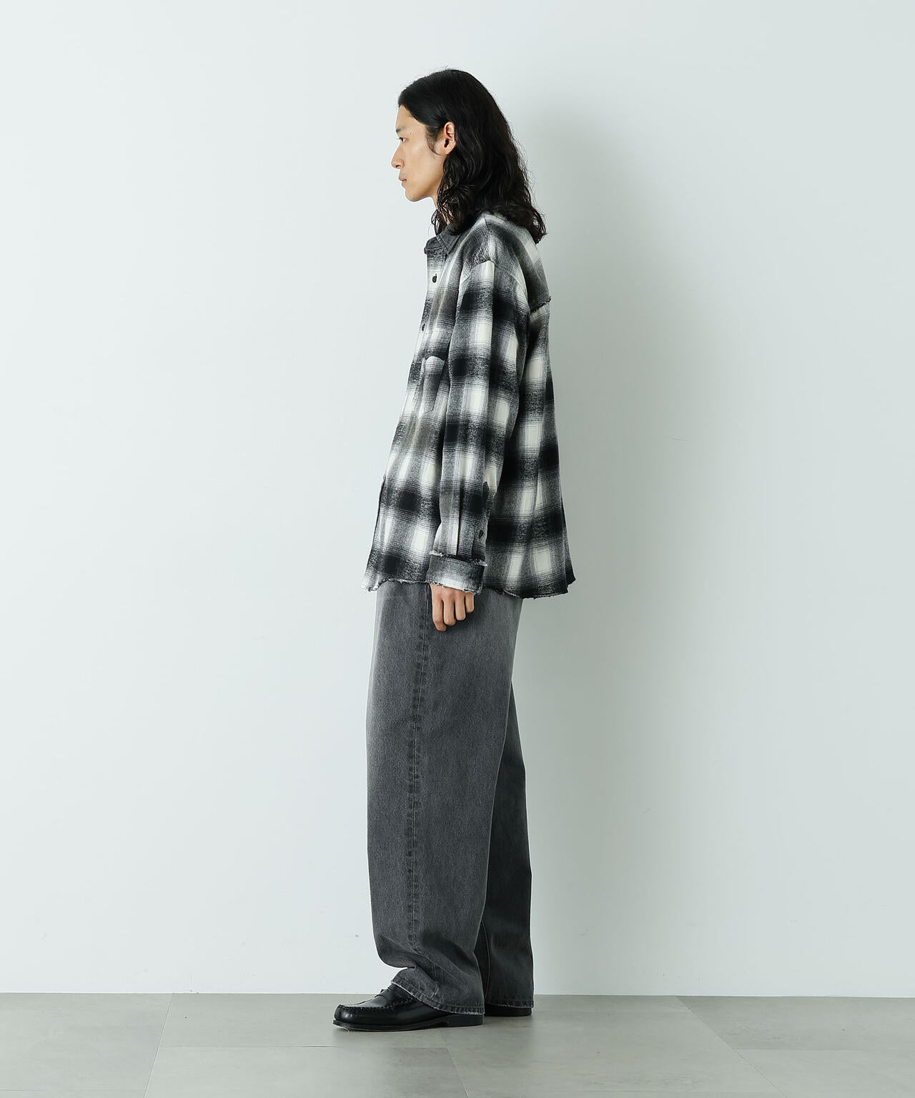 「HOTEL PALACE」 フェードデニム ルーズシルエットパンツ 6685227213