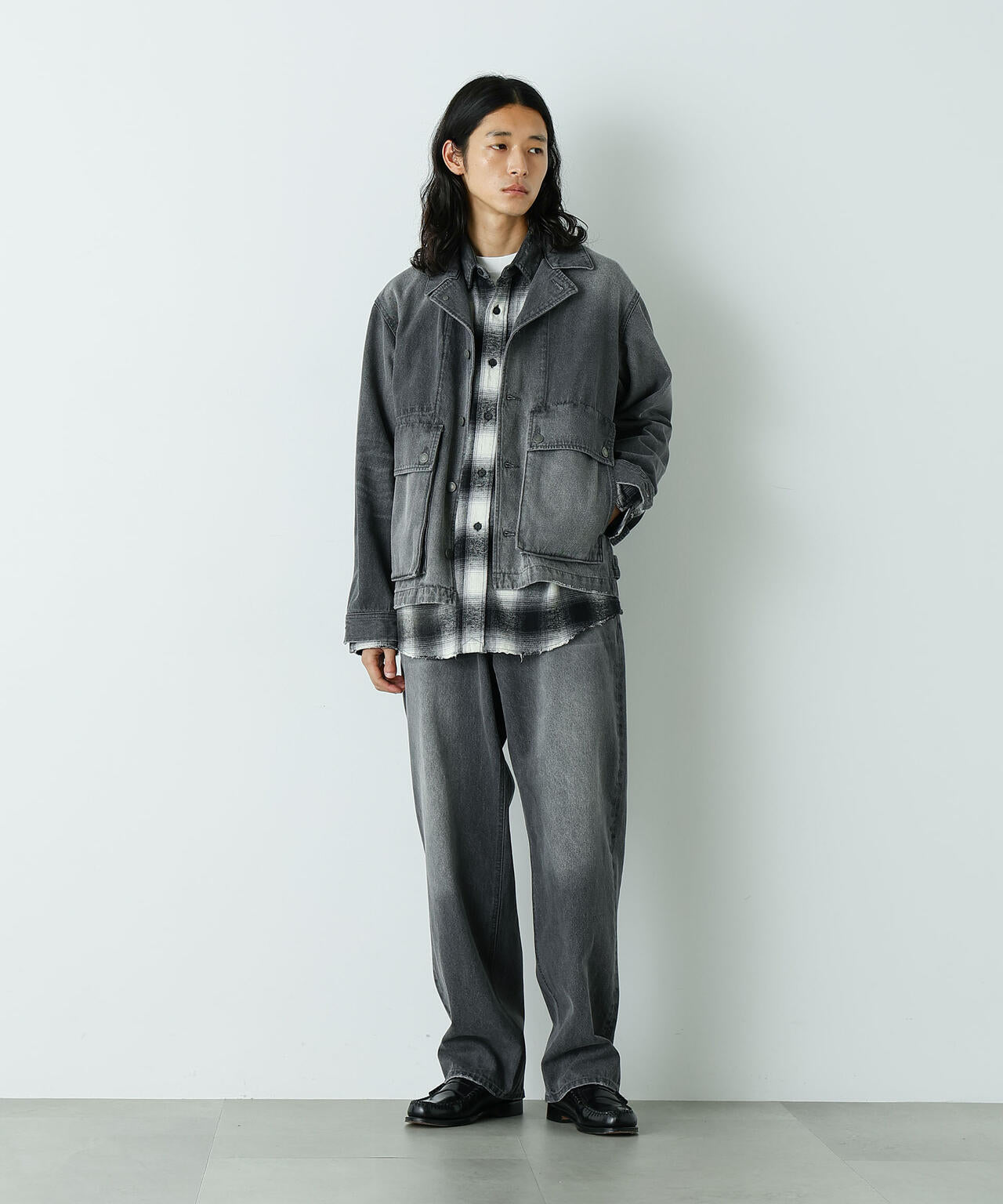 「HOTEL PALACE」 フェードデニム ルーズシルエットパンツ 6685227213