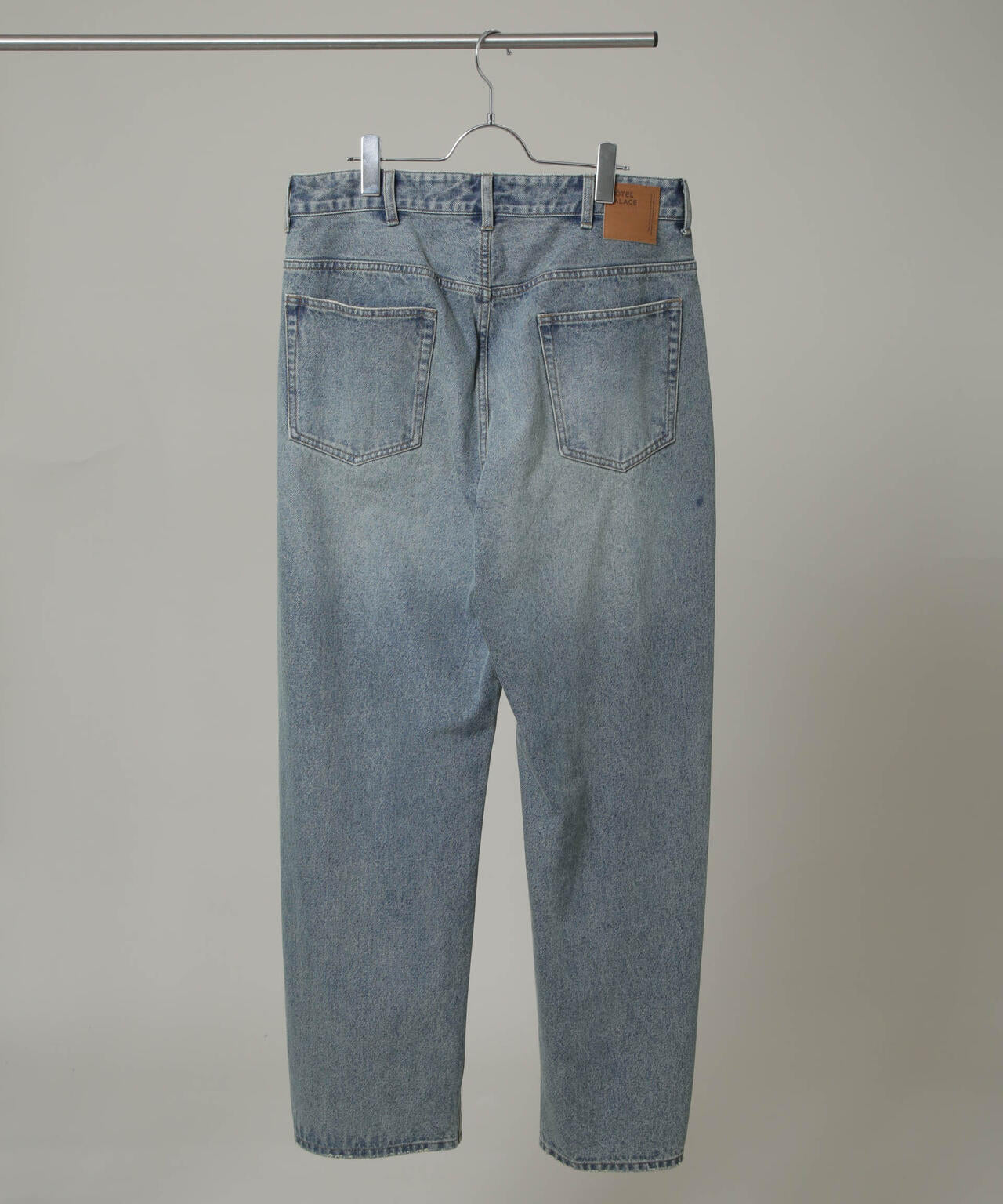 「HOTEL PALACE」 フェードデニム ルーズシルエットパンツ 6685227213