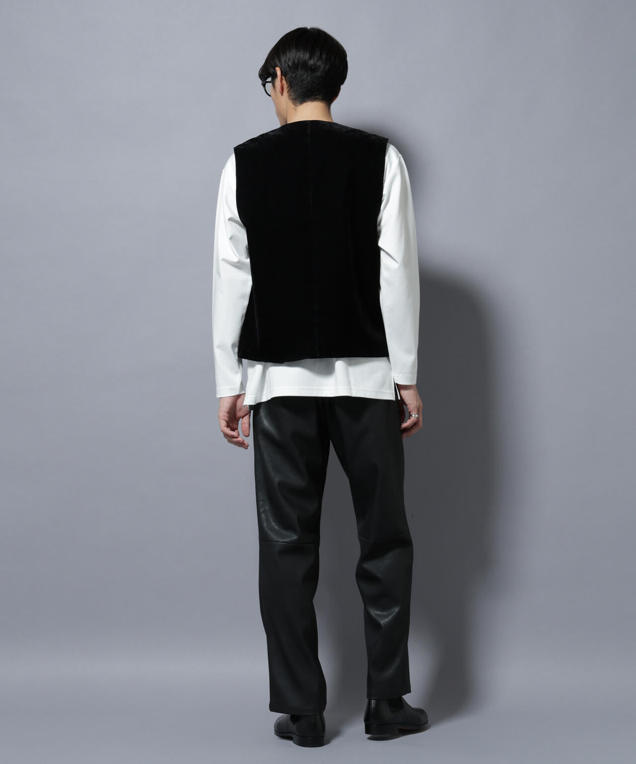 ヴィンテージライクフェイクレザー ダブルニーテーパードパンツ 6685227220