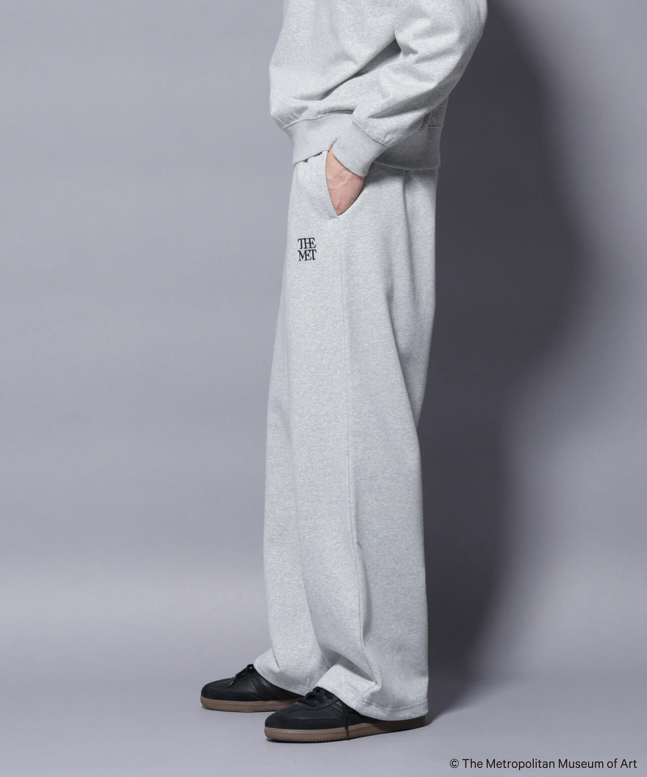 「The Met」ロゴ刺繍 2WAYワイドスウェットパンツ(セットアップ可) 6685227229
