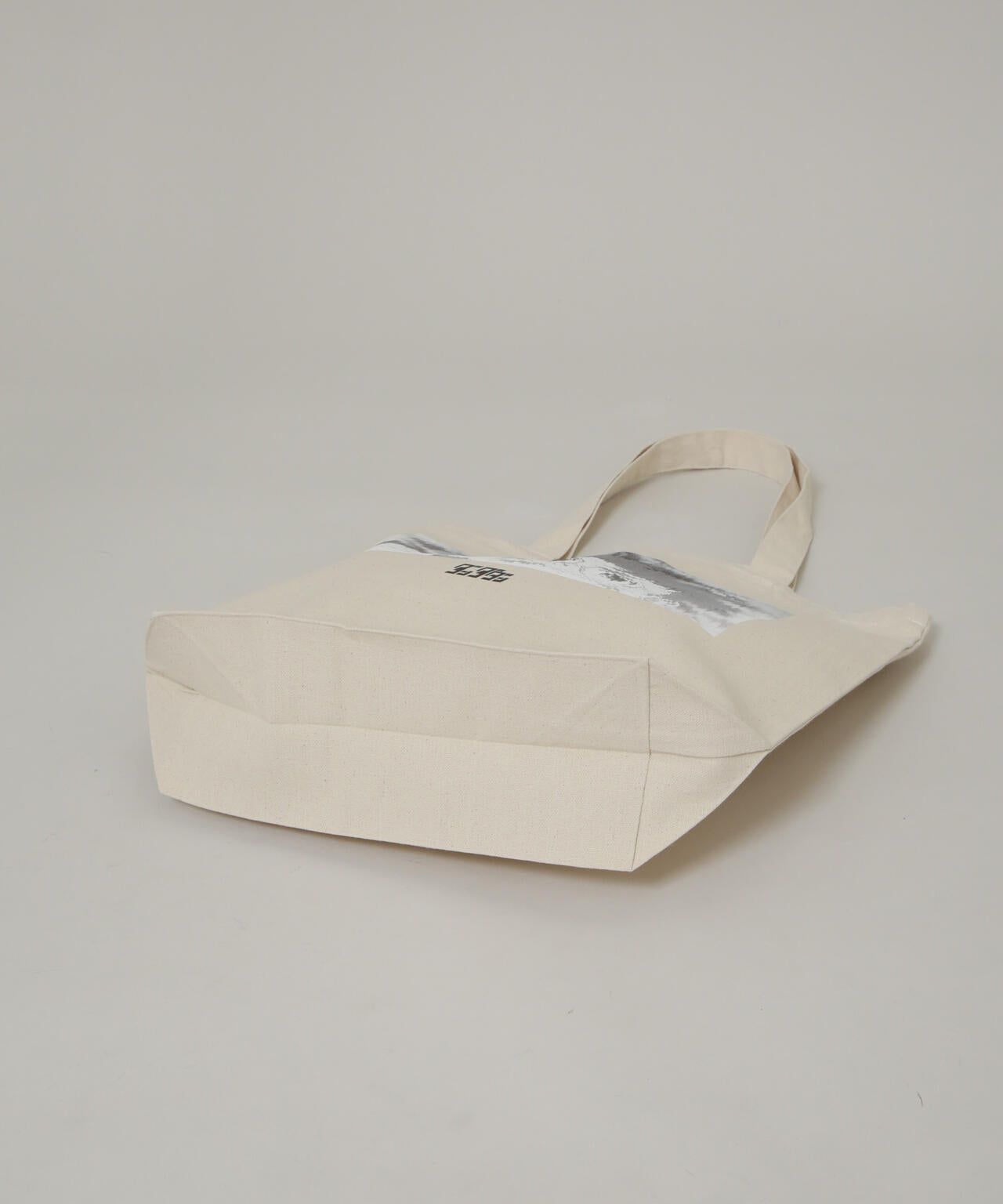 「ダンダダン | Kosuke Kawamura」トートバッグ オカルン×モモver 6685232213