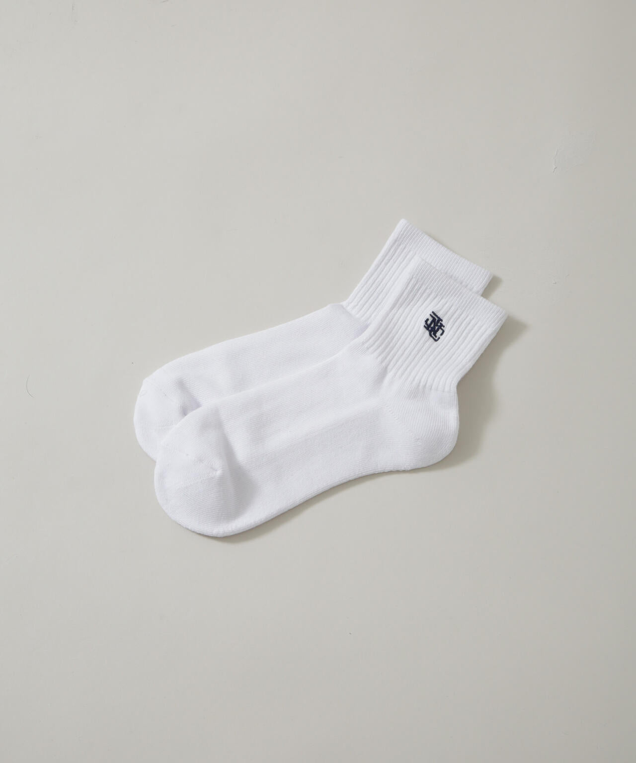 「NJ/CLUB」 クォーターリブロゴ刺繍ソックス 6685251202
