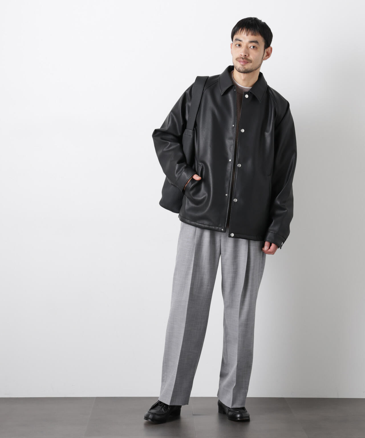 フェイクレザーリラックスコーチジャケット 6686112210