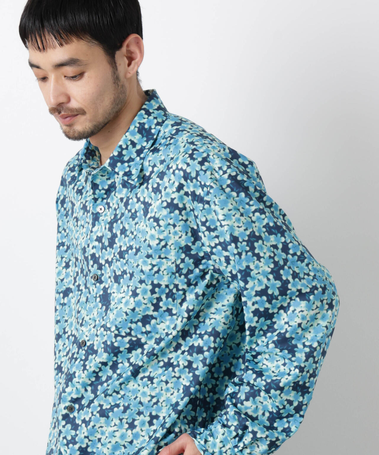 EDITRIAL PRINT」アートフラワーシャツ