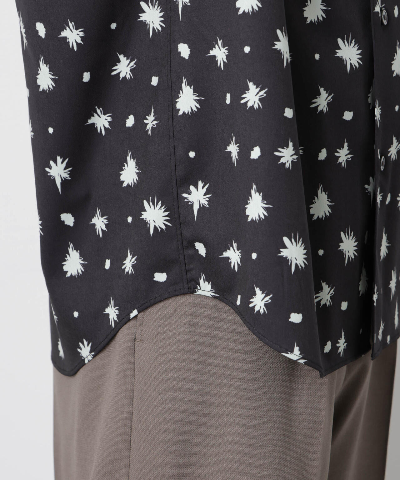 「EDITRIAL PRINT」アートフラワーシャツ 6686120215