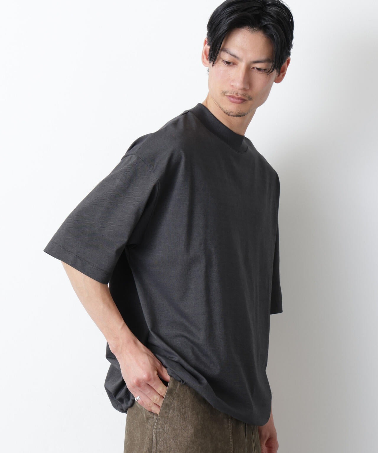 ソラーロワイドモックネックTシャツ 6686124203