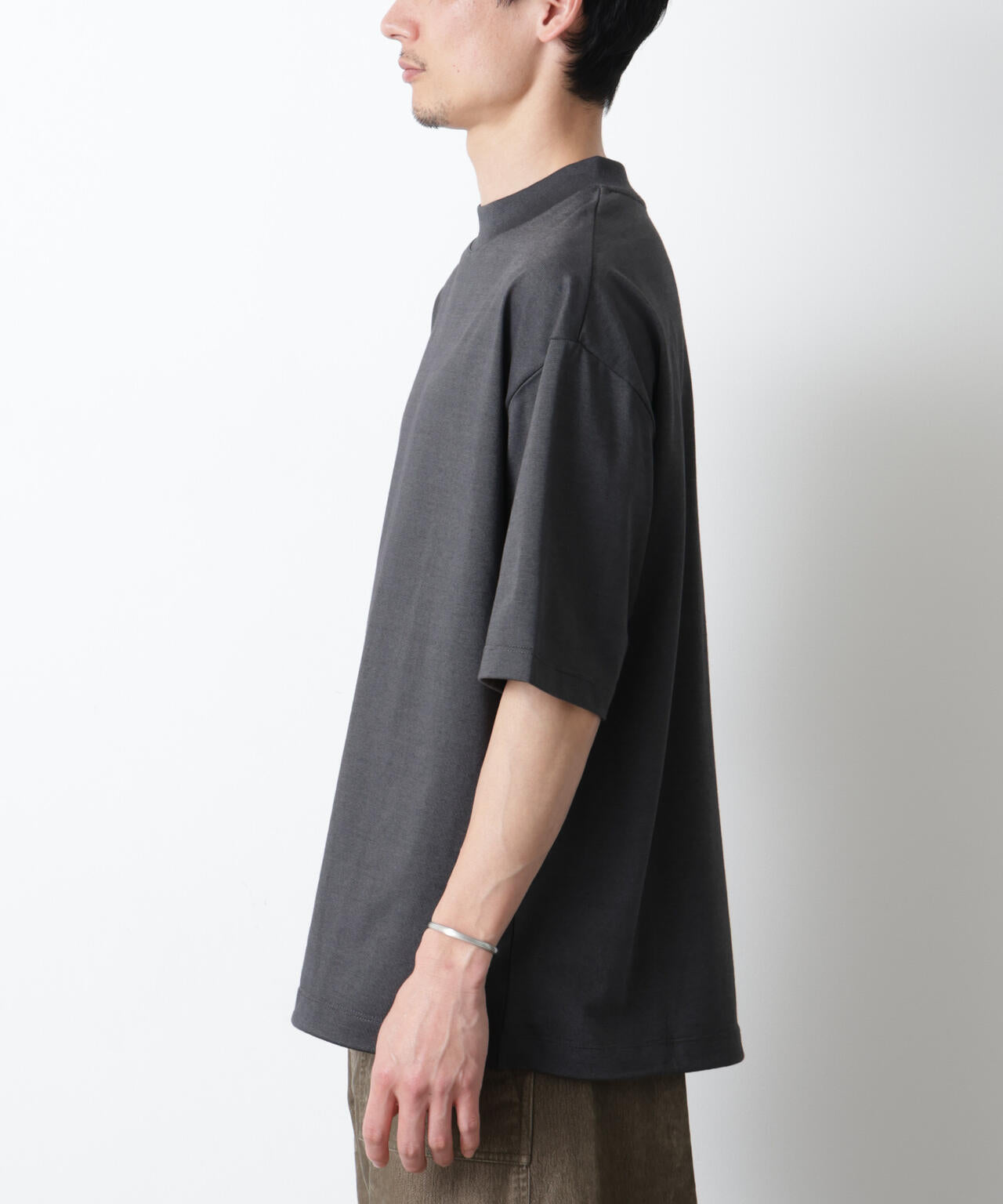 ソラーロワイドモックネックTシャツ 6686124203