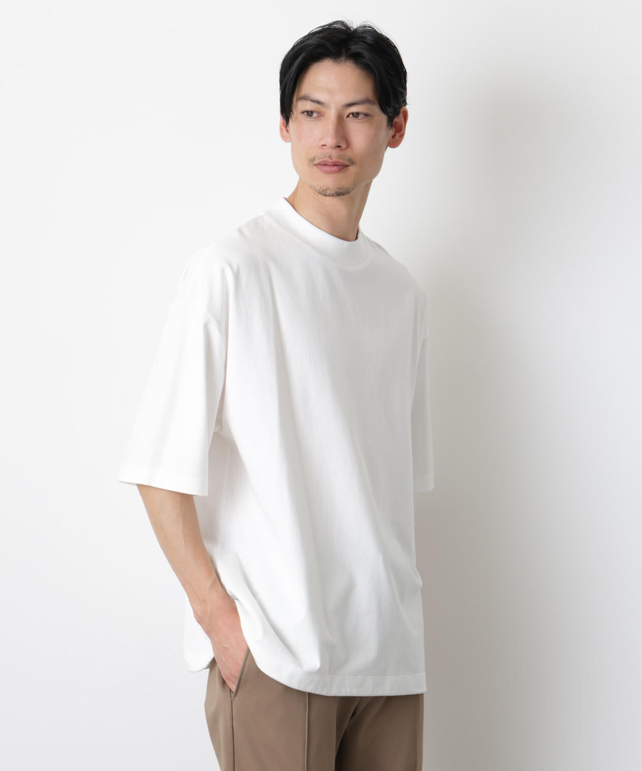 ソラーロワイドモックネックTシャツ 6686124203
