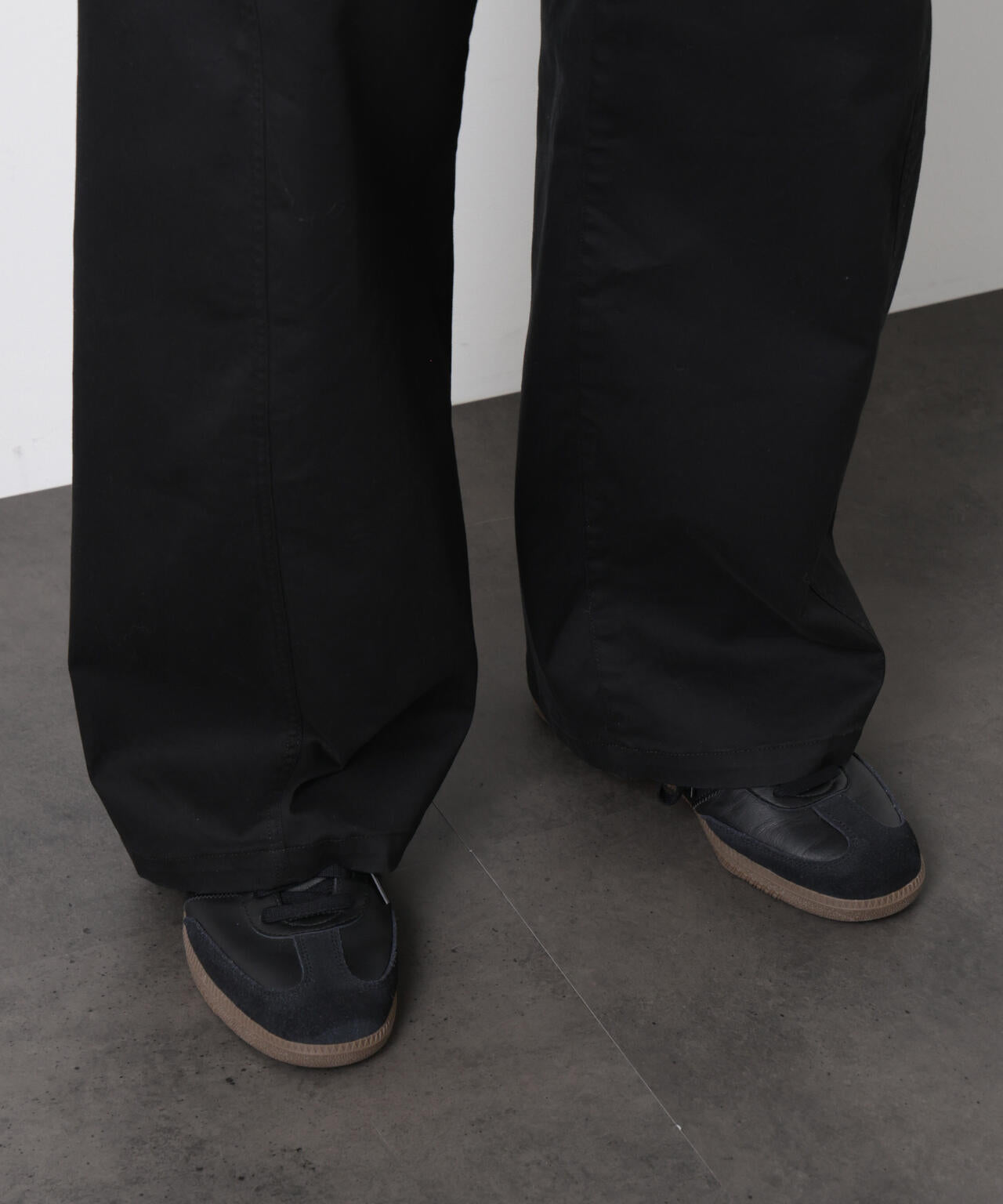 「ASSEMBLANC」ベルテッド3Dパンツ 6686127211