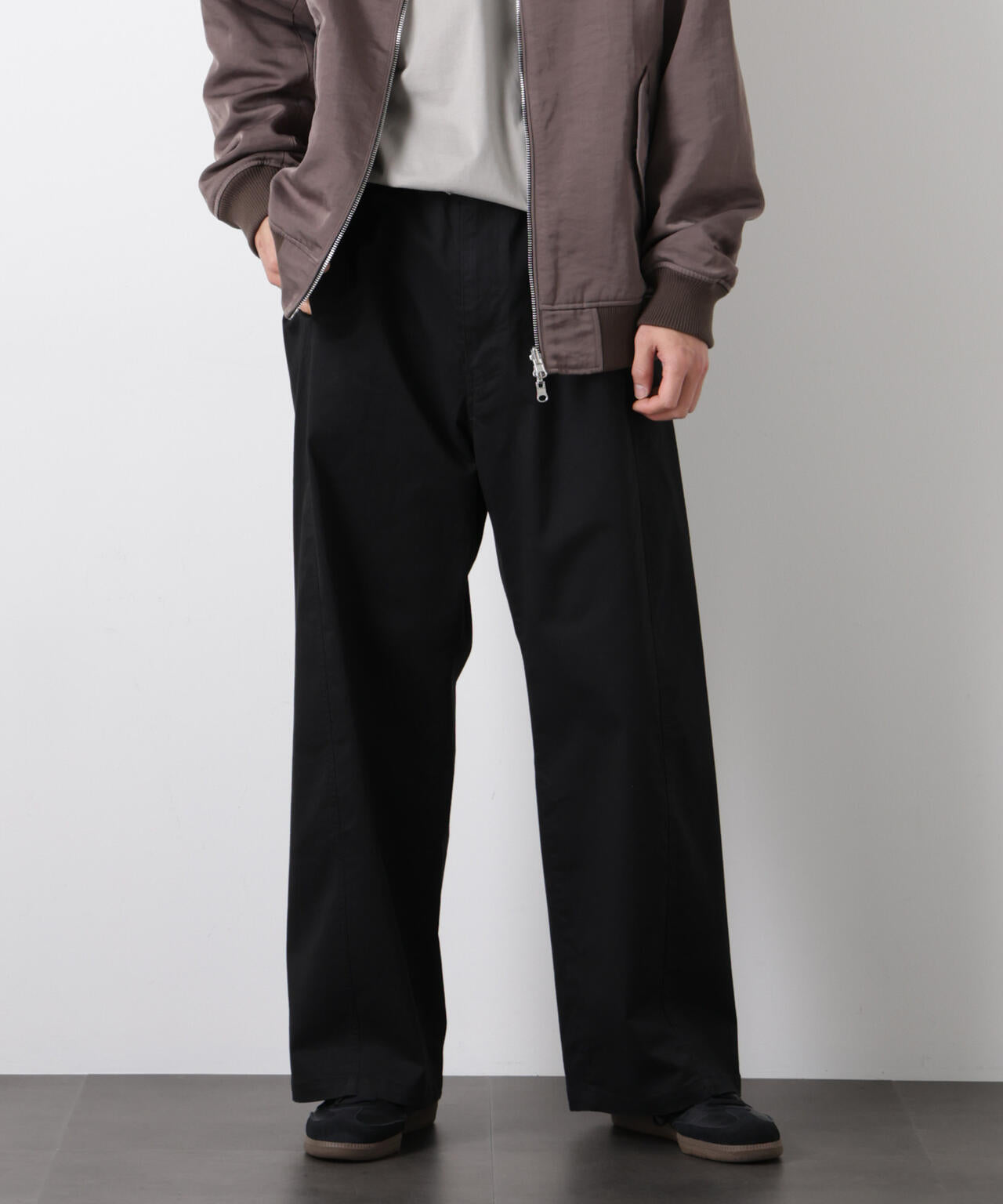 「ASSEMBLANC」ベルテッド3Dパンツ 6686127211