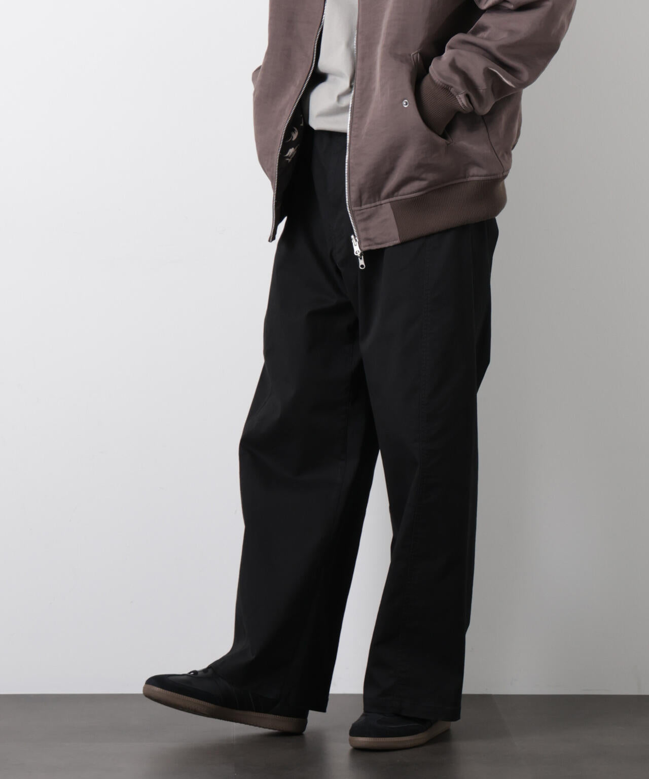 「ASSEMBLANC」ベルテッド3Dパンツ 6686127211