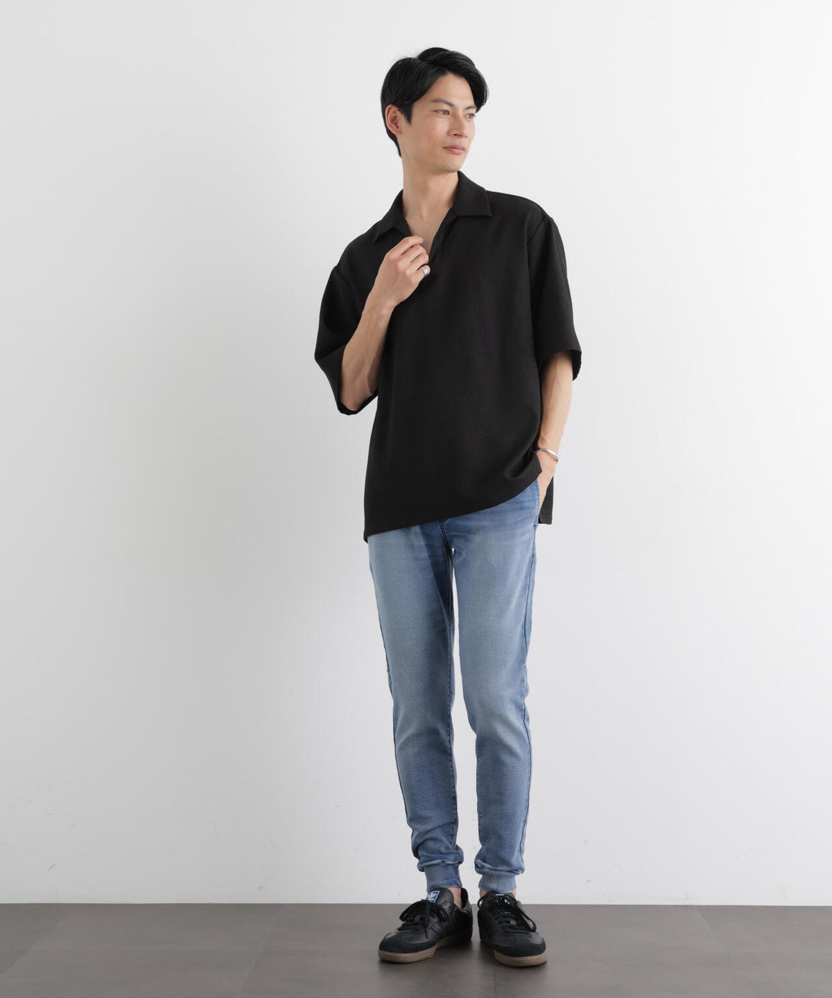 「Meaningful Continuity」 ストレッチデニムジョガーパンツ 6686127220