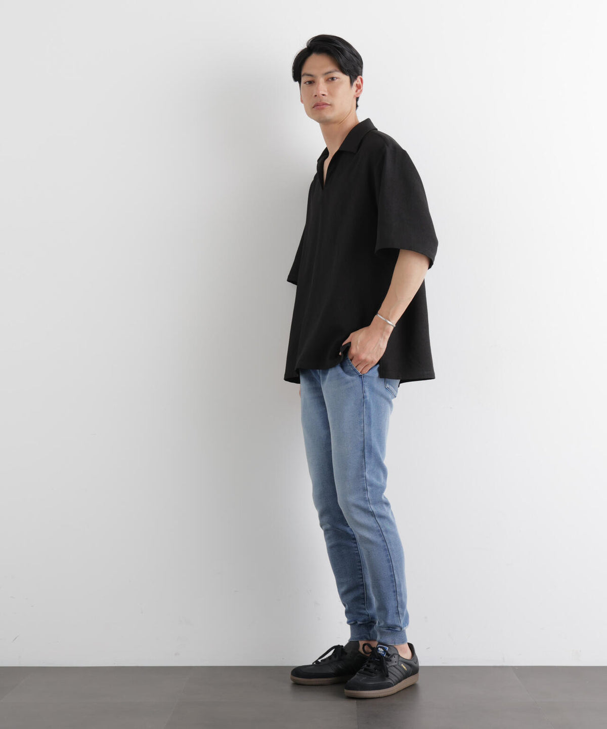 「Meaningful Continuity」 ストレッチデニムジョガーパンツ 6686127220