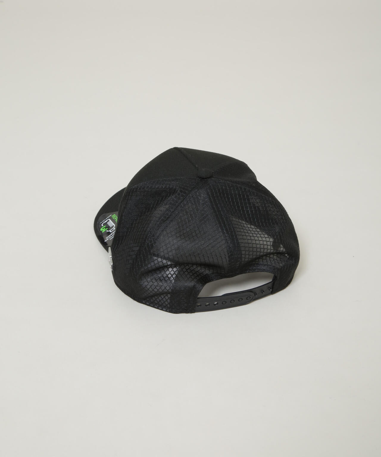 940 REPREVE メタルフラッグトラッカーキャップ 6686139201