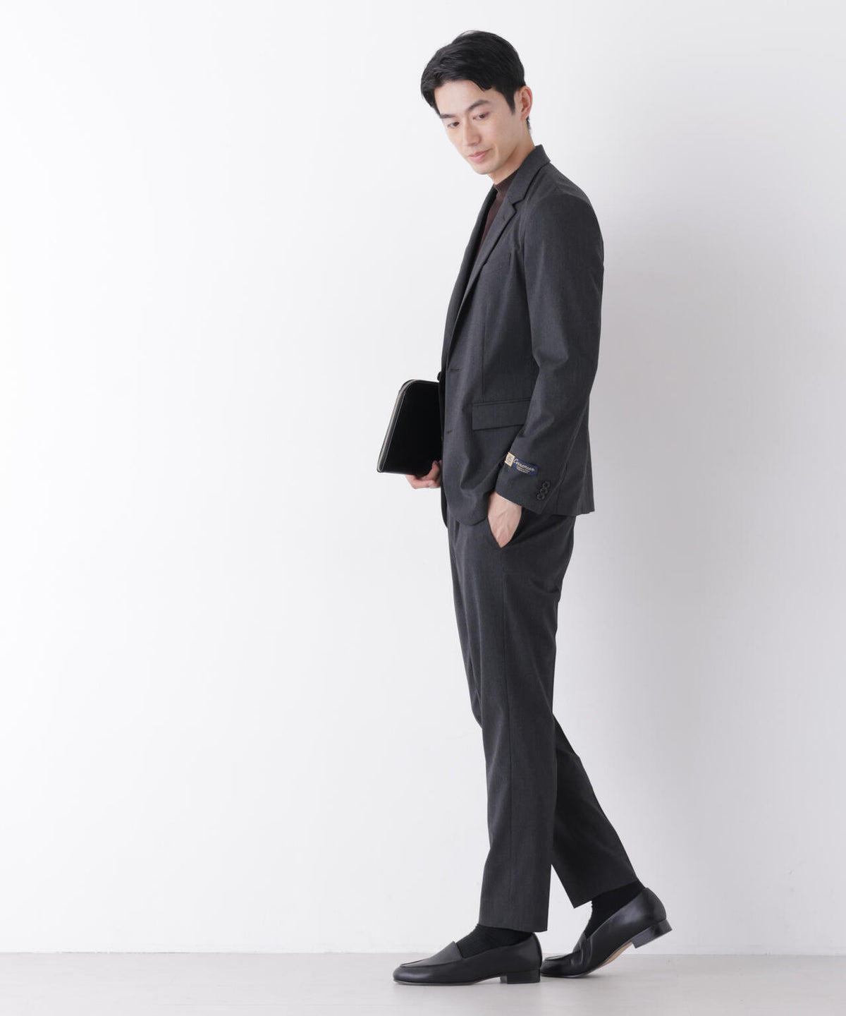 【形態安定】「Damerino」CARREMAN T/R ピンヘッドストレッチセットアップ 6686218205