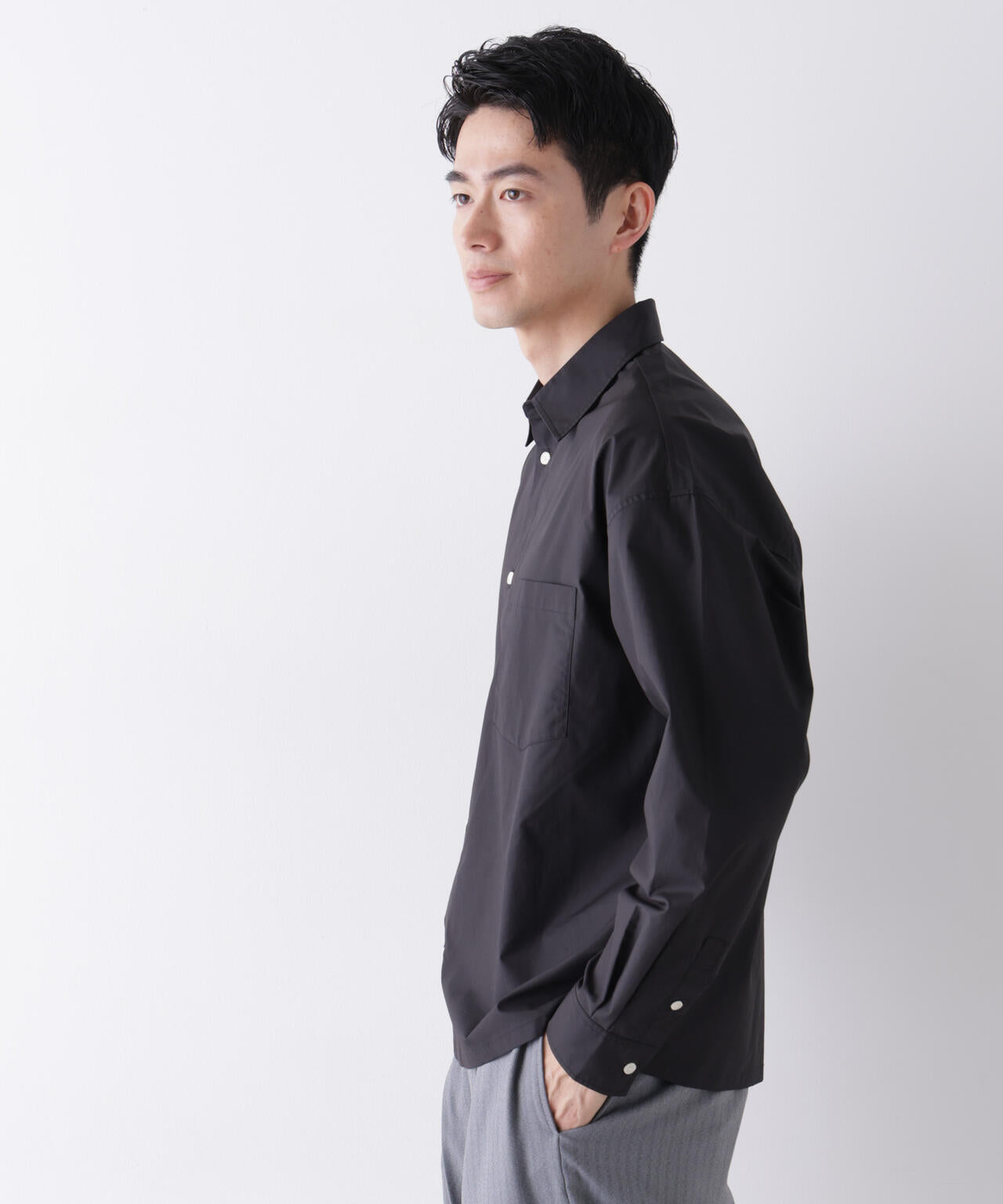 「James Fabric」 ボクシークロップドシャツブルゾン 6686220210