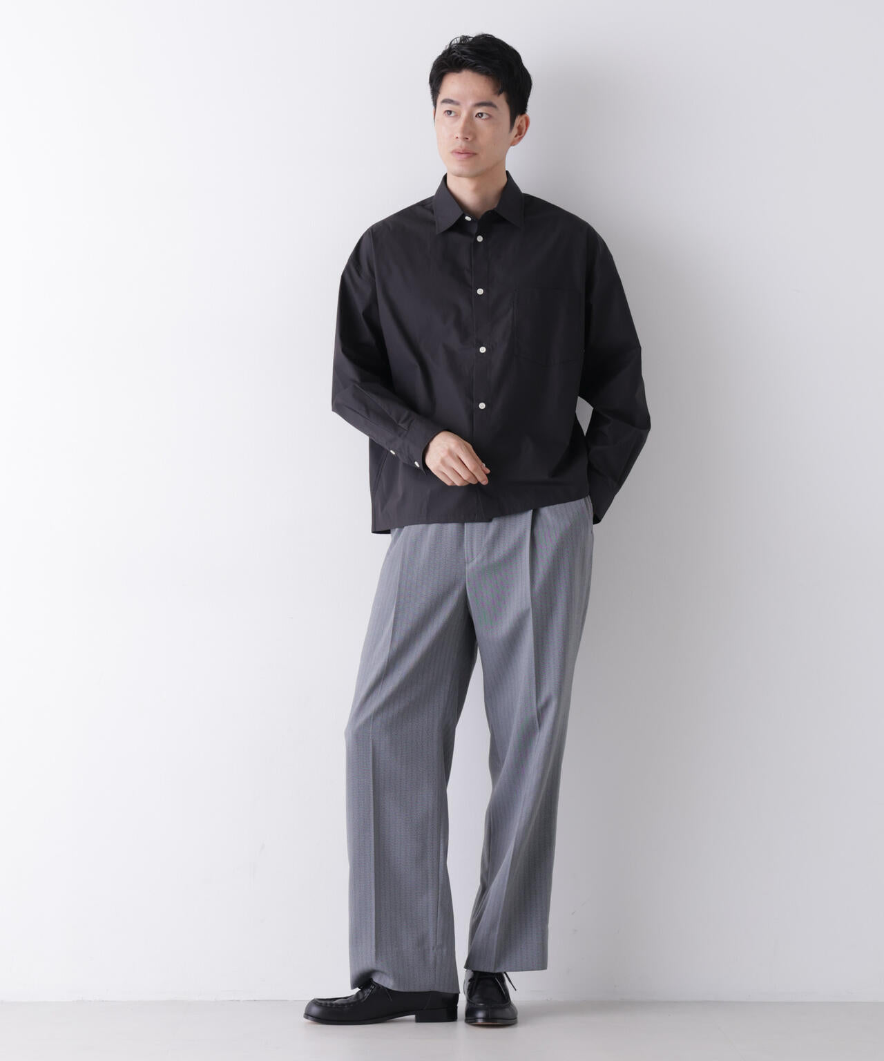 「James Fabric」 ボクシークロップドシャツブルゾン 6686220210